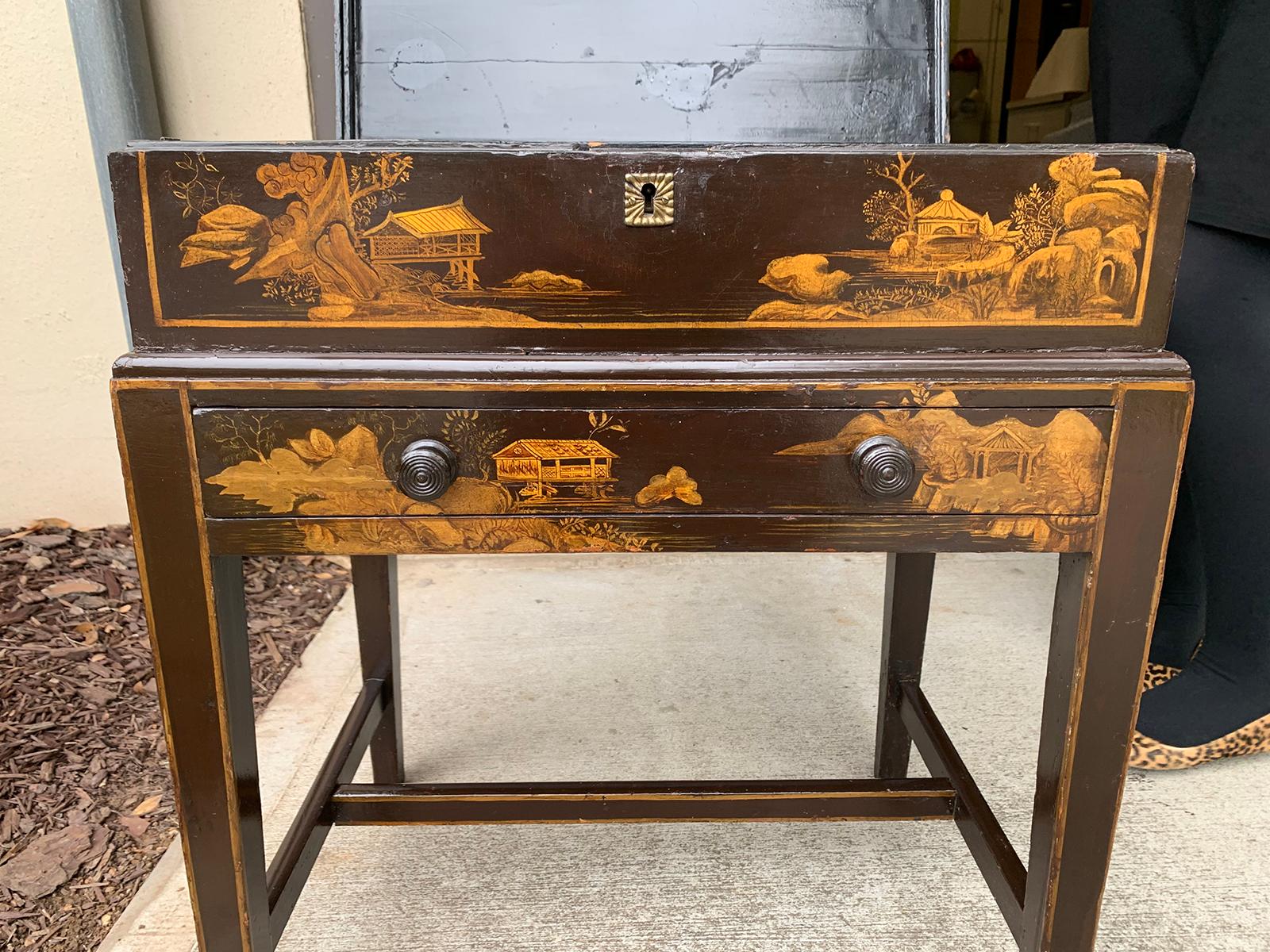 Chinoiserie Lacquered Writing Box on Stand 9