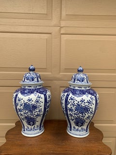 Chinoiserie Large Blue and White Porcelain Ginger Jars, Pair