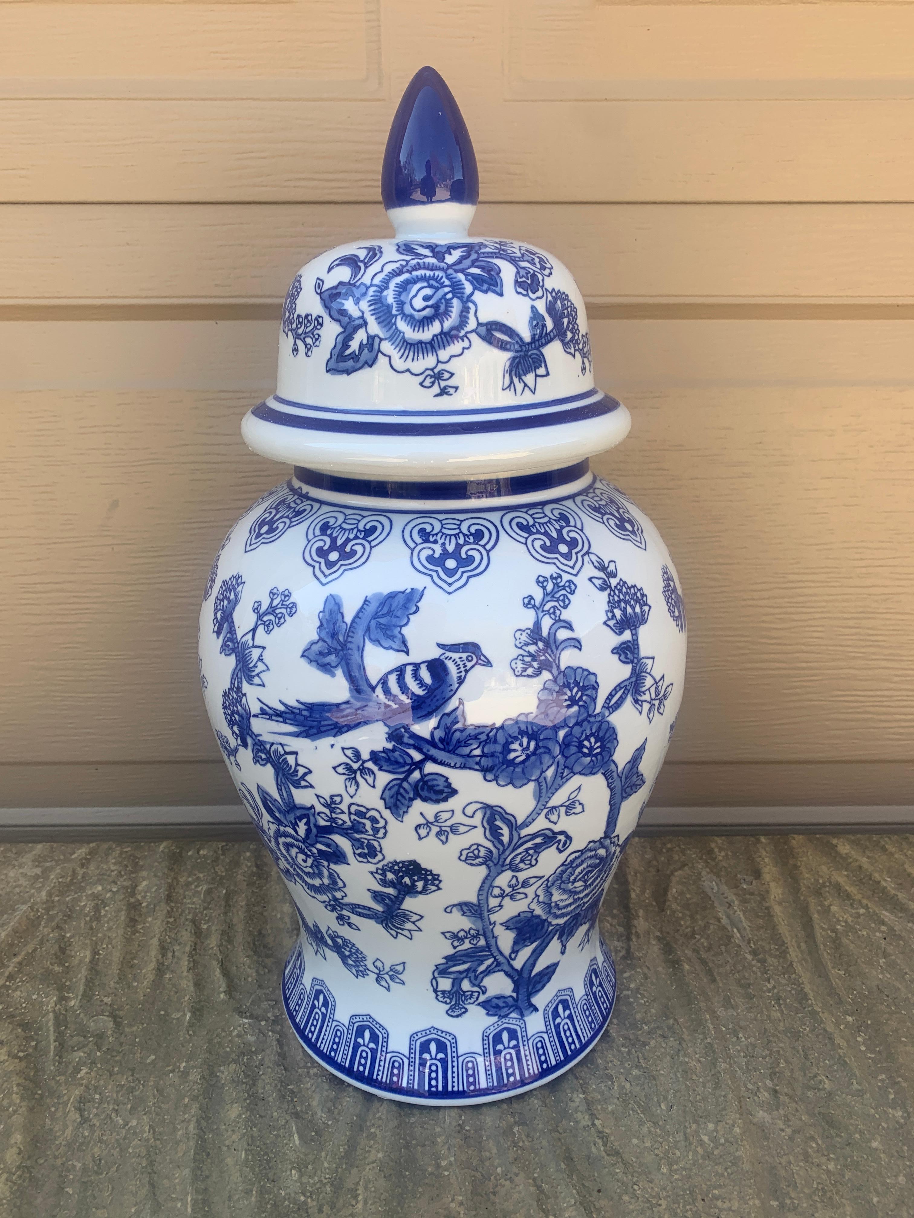 Chinoiserie Large Blue and White Porcelain Ginger Jars, Pair 2