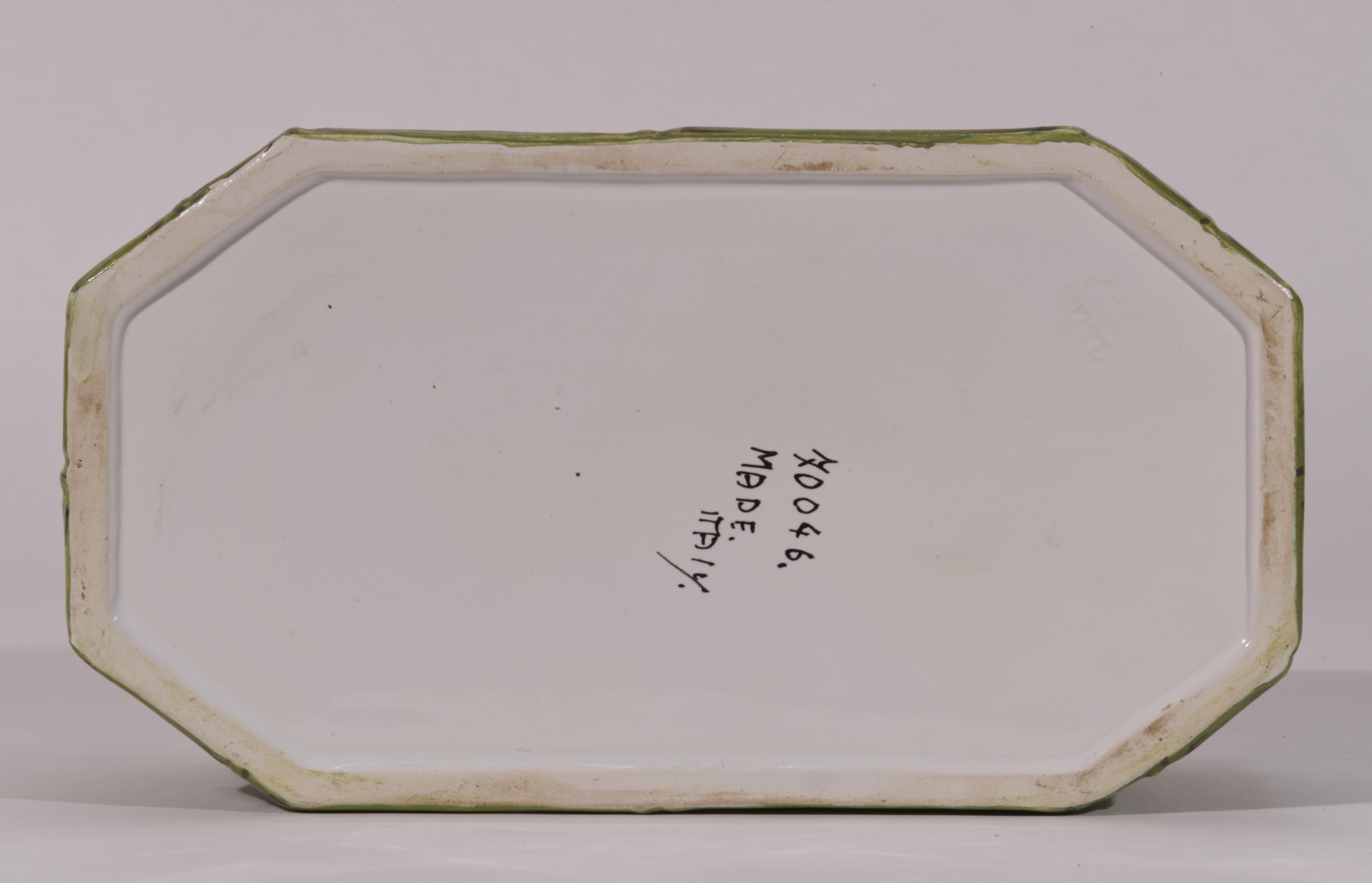 Große Chinoiserie-Porzellan-Kommodenschachtel mit Deckel im Stil von Ginori, Italien im Angebot 3