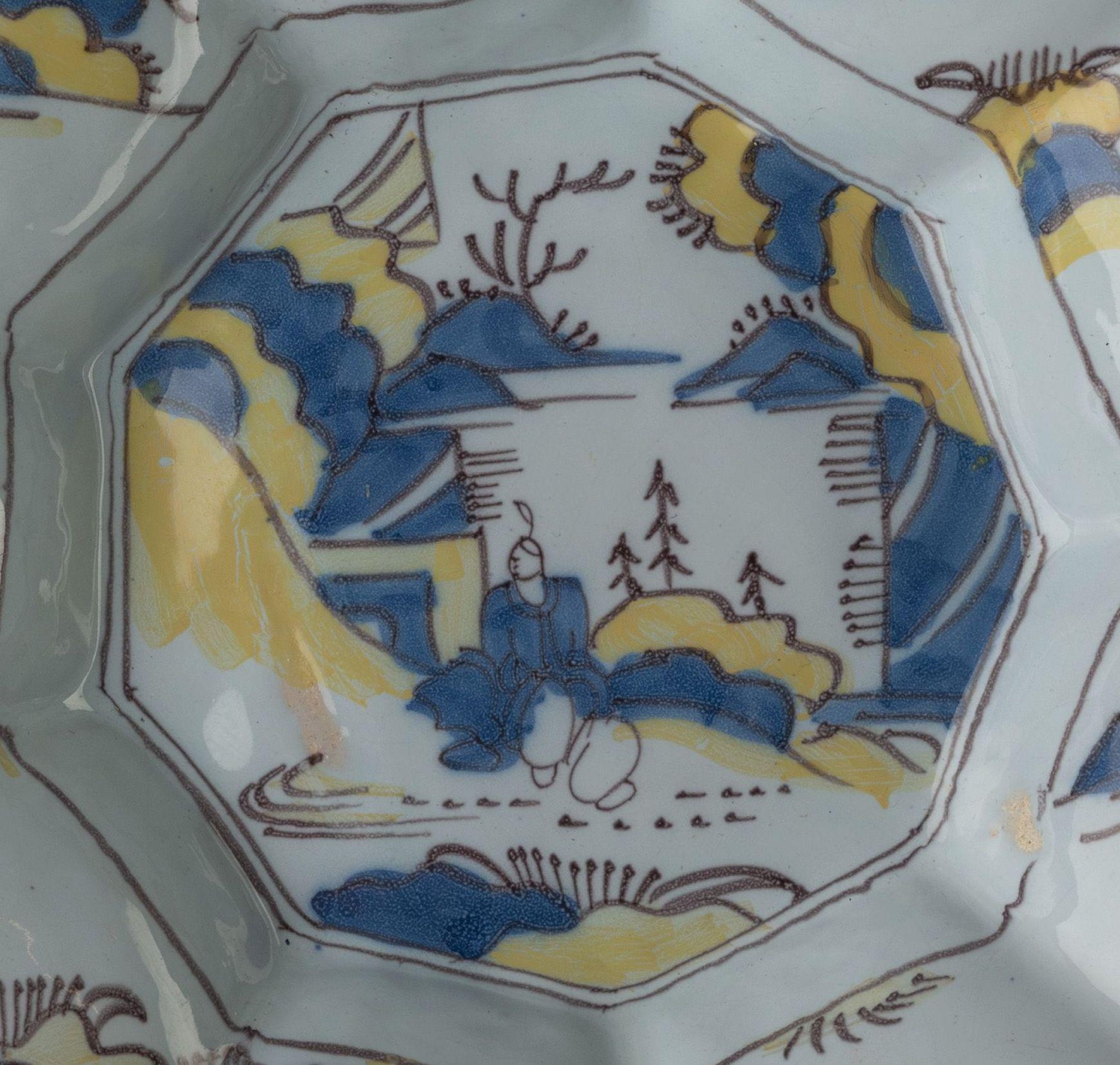 Baroque Chinoiserie Lobed Dish in Blue, Yellow and Purple, Delft, 1680-1690 For Sale