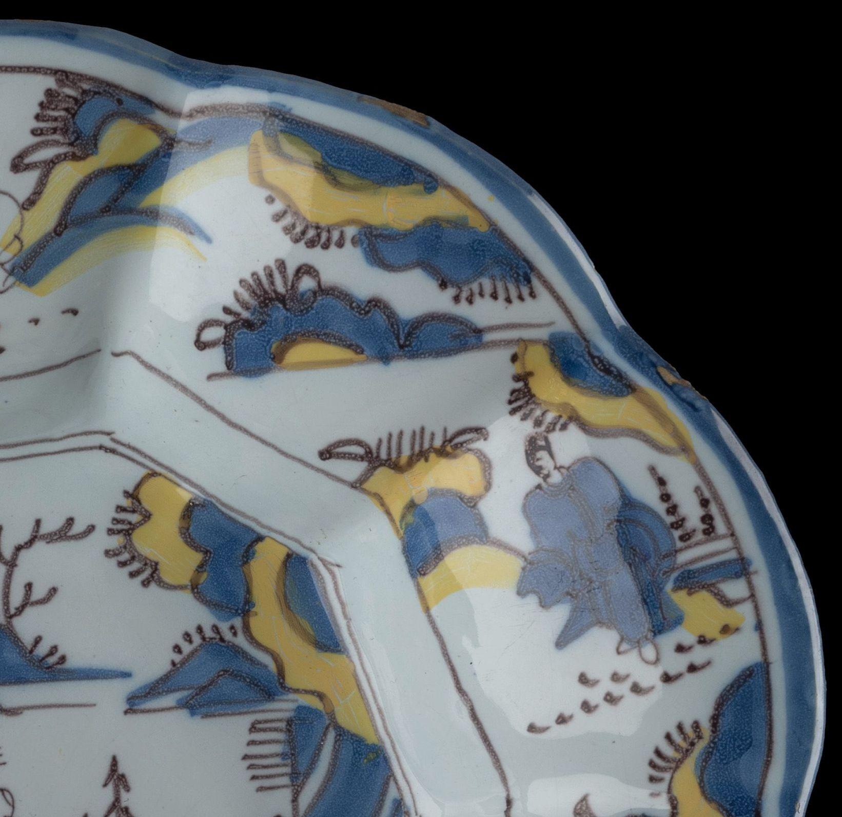 Glazed Chinoiserie Lobed Dish in Blue, Yellow and Purple, Delft, 1680-1690 For Sale