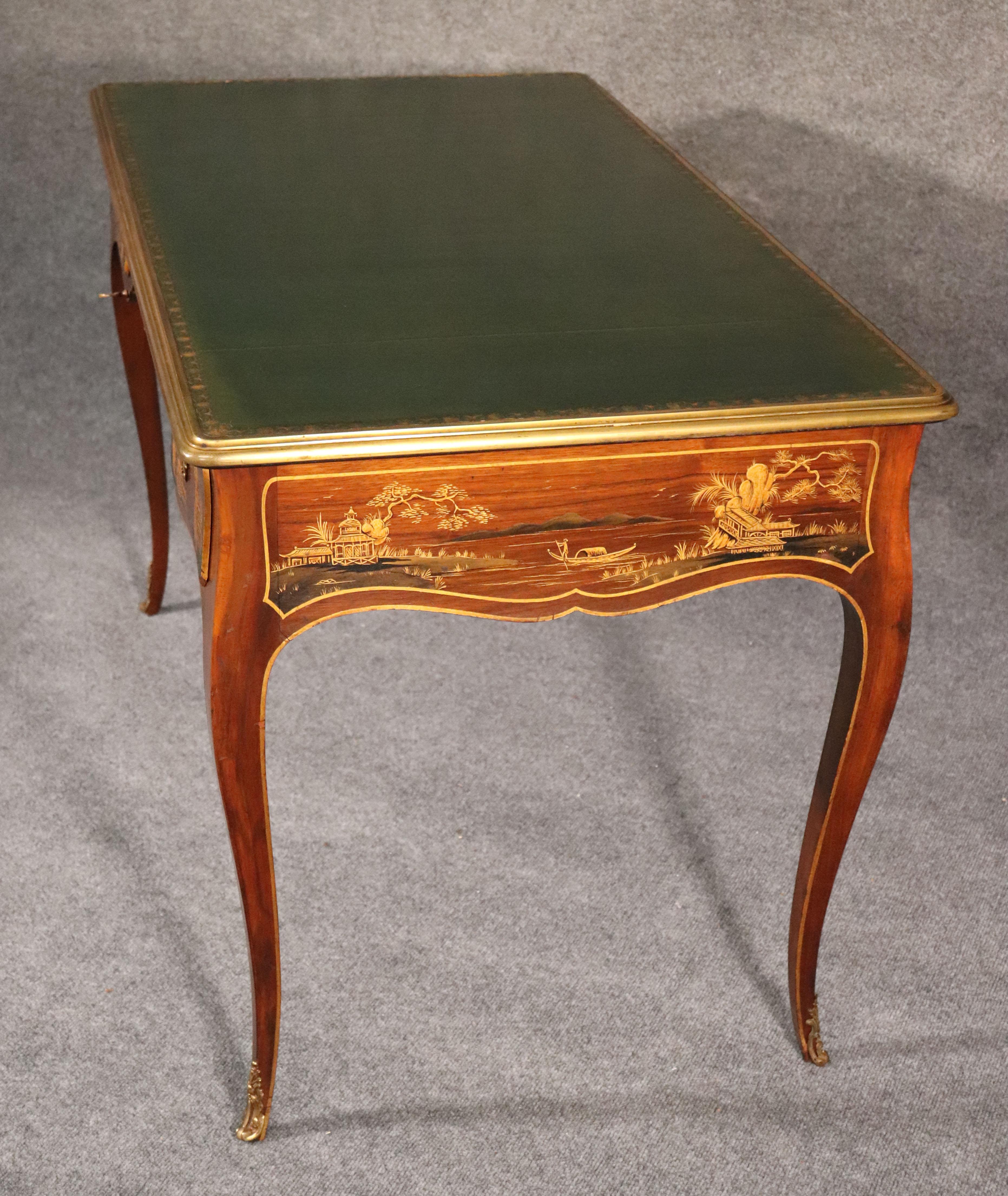 Chinoiserie Maison Jansen Louis XV Bronze Mounted Leather Top Writing Desk In Good Condition In Swedesboro, NJ