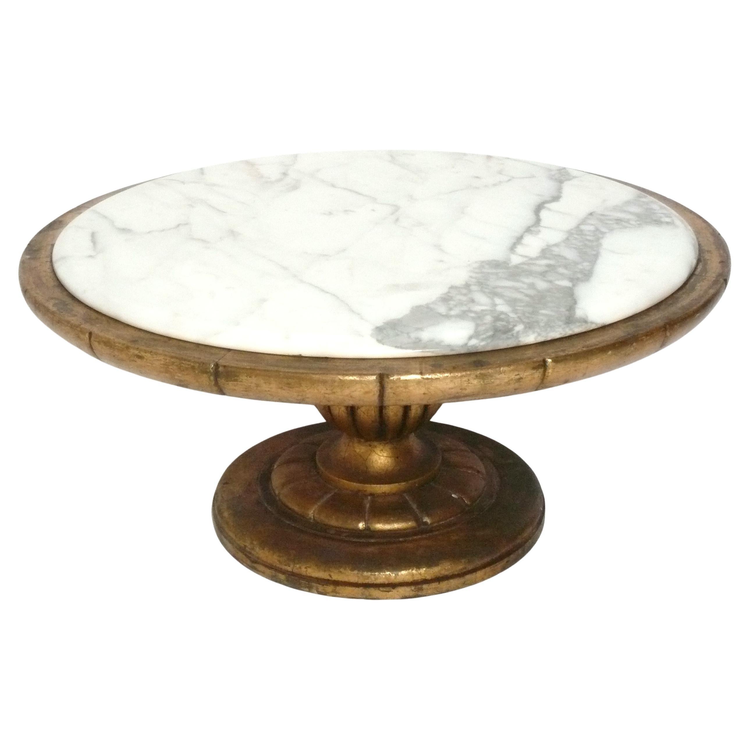 Mesa de centro de mármol y madera dorada estilo Chinoiserie de James Mont Mediados de siglo en venta