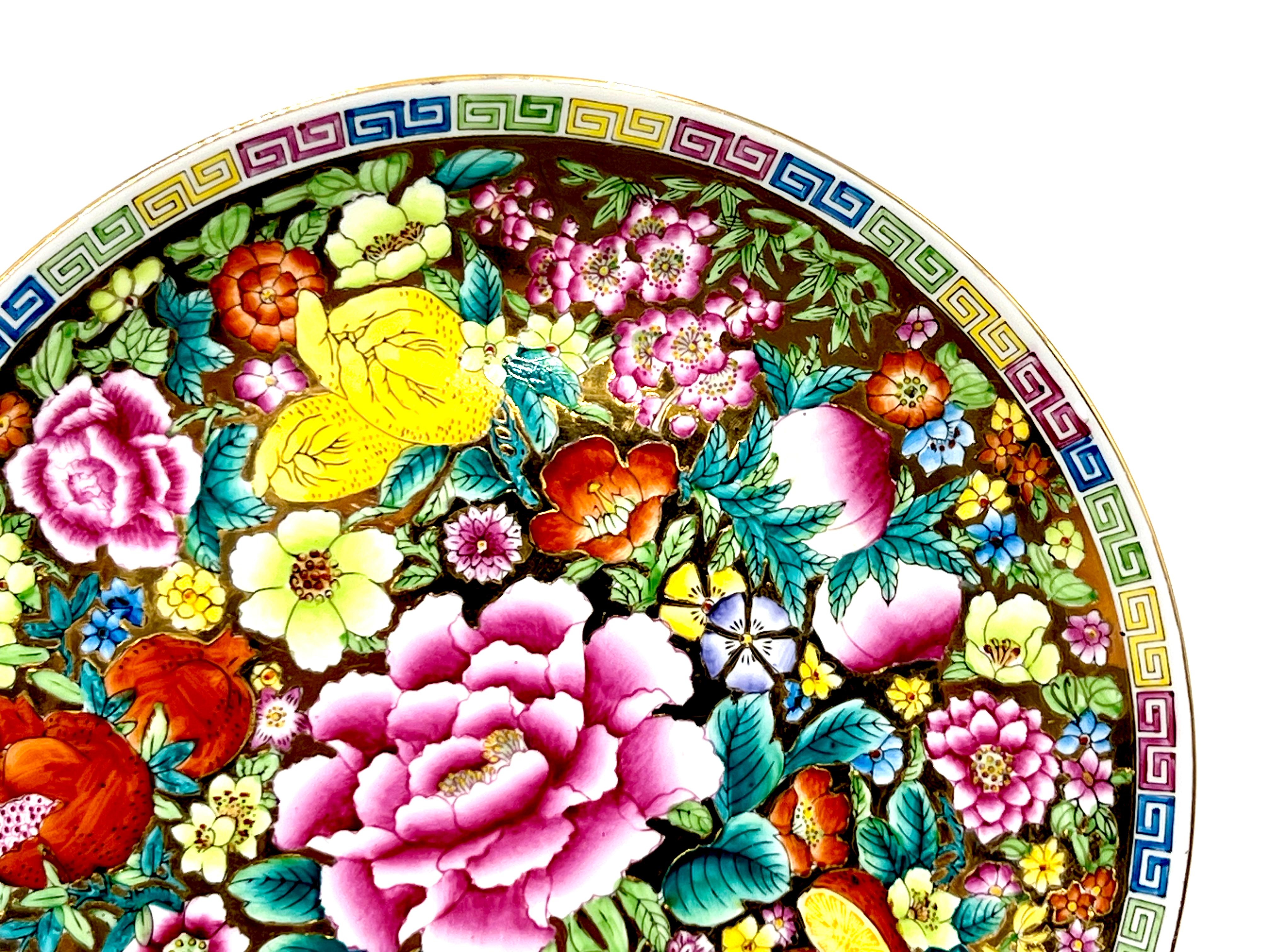 Chinese Chinoiserie 'Mille Fleur' 19 pieces, Tea Set for Six - Vintage 1960s For Sale