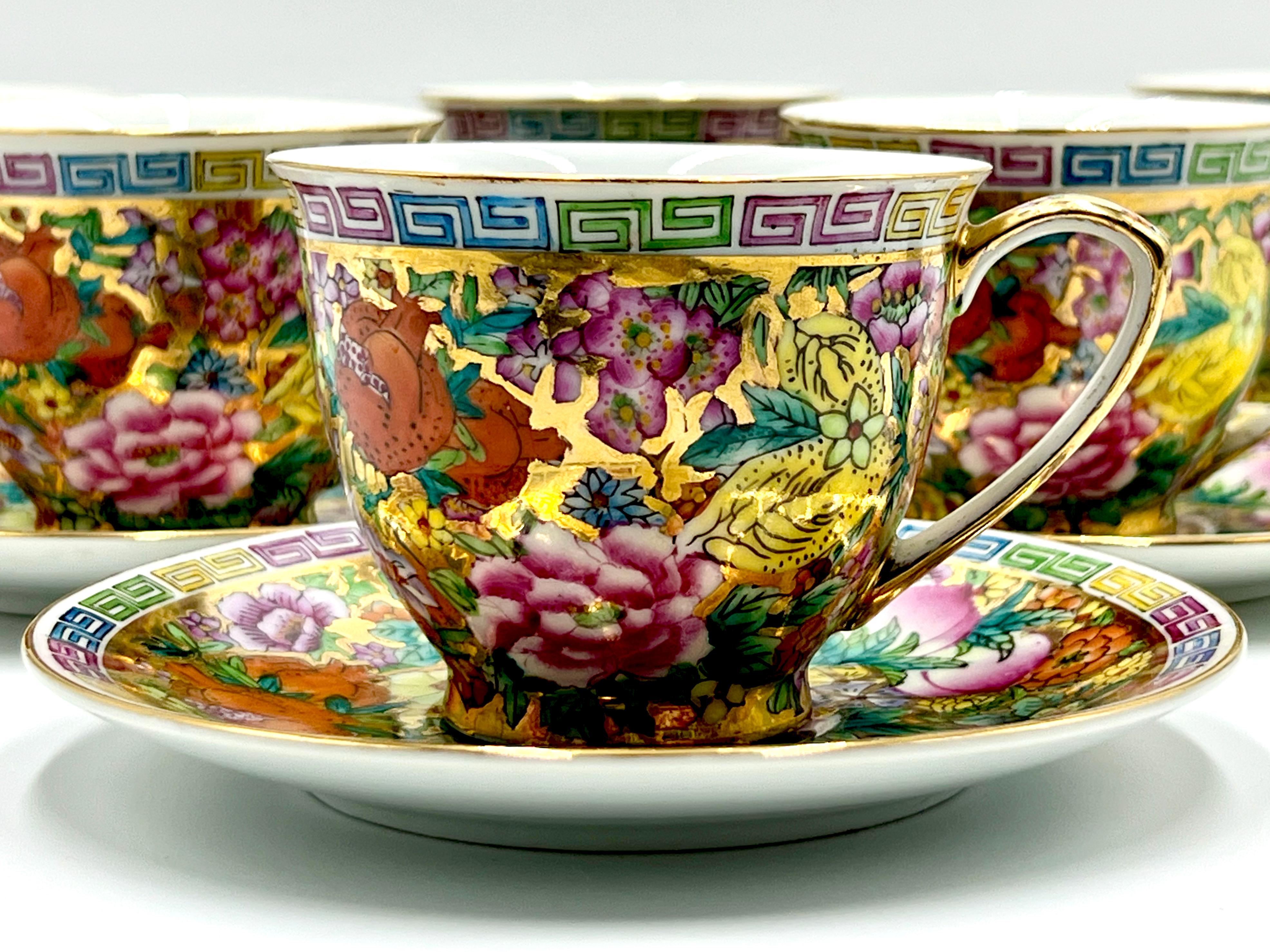 Chinoiserie 'Mille Fleur' 19 pieces, Tea Set for Six - Vintage 1960s For Sale 3