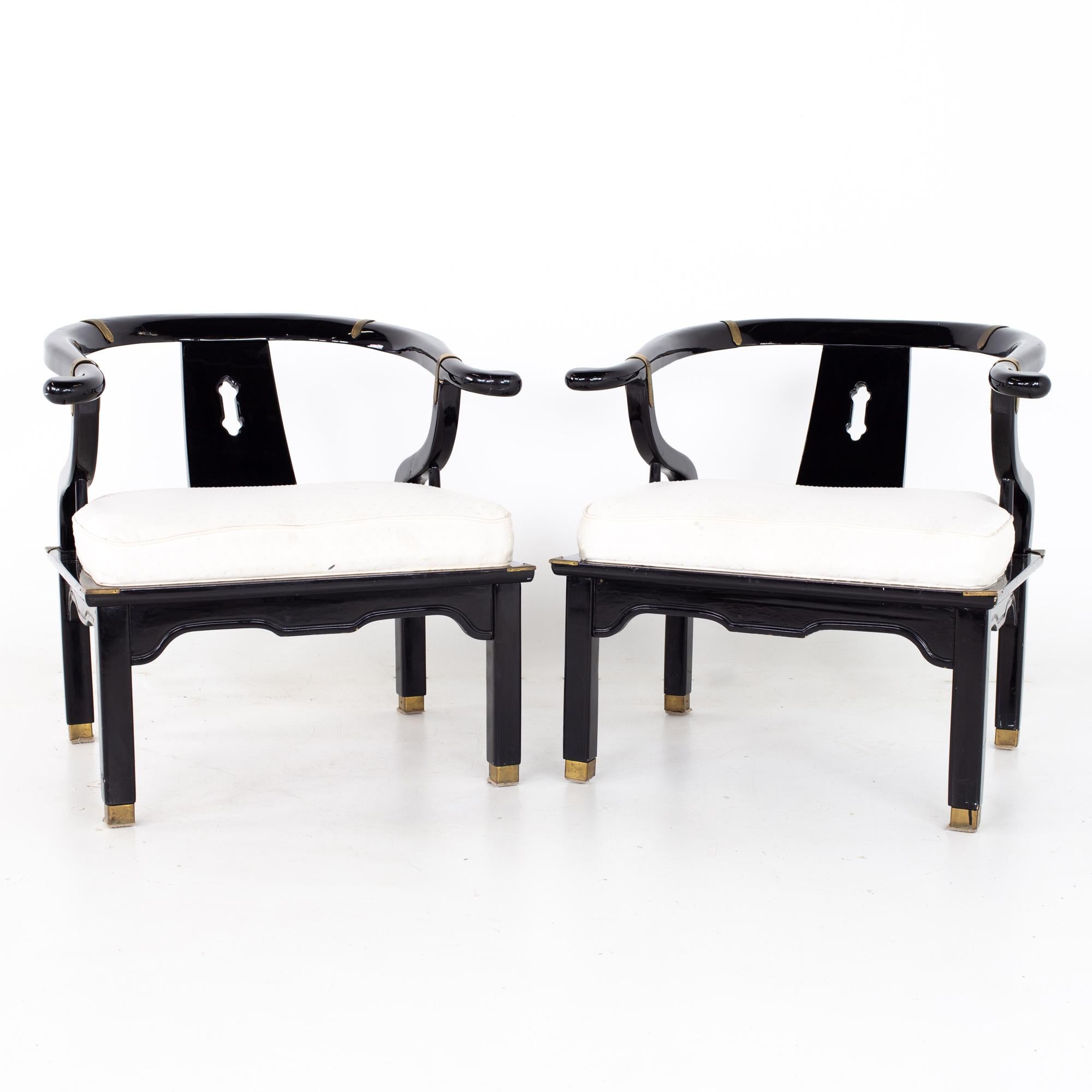 Mid-Century Modern Chinoiserie Ming Style Baker Furniture MCM Brass Black Lounge Chairs, a Pair