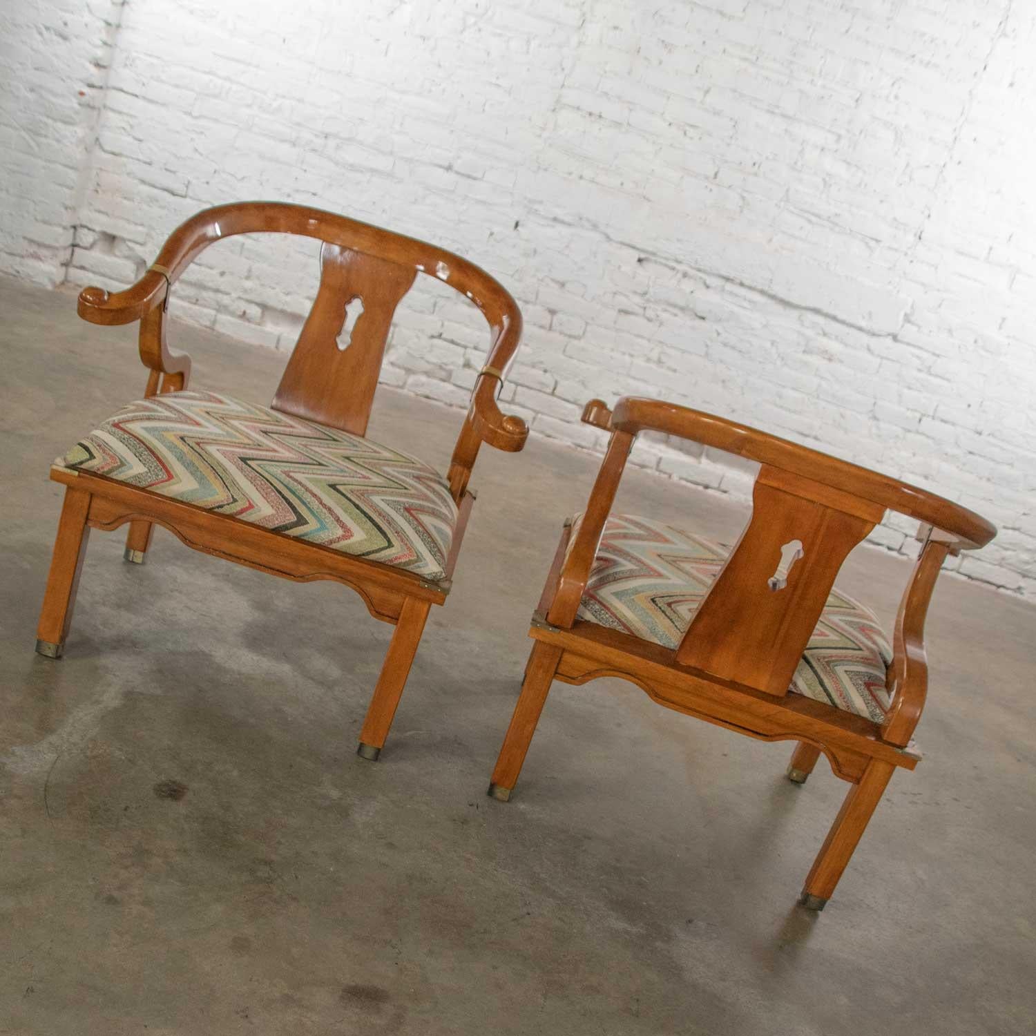 Chinoiserie Ming Style Pair of Yoke Back Lounge Chairs Attributed to Schnadig  In Good Condition In Topeka, KS