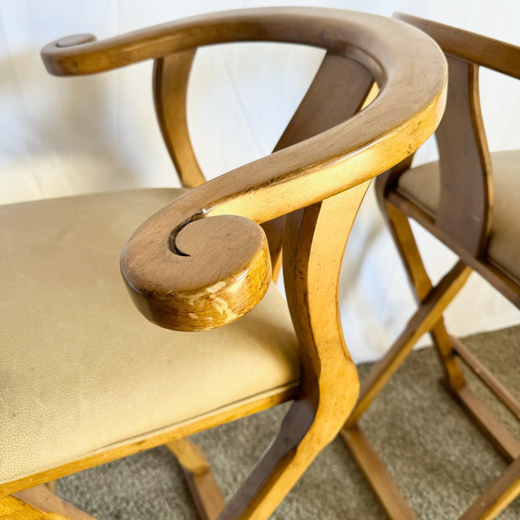 Americano Sgabelli in legno e pelle in stile Ming Ming di Kreiss - una coppia in vendita