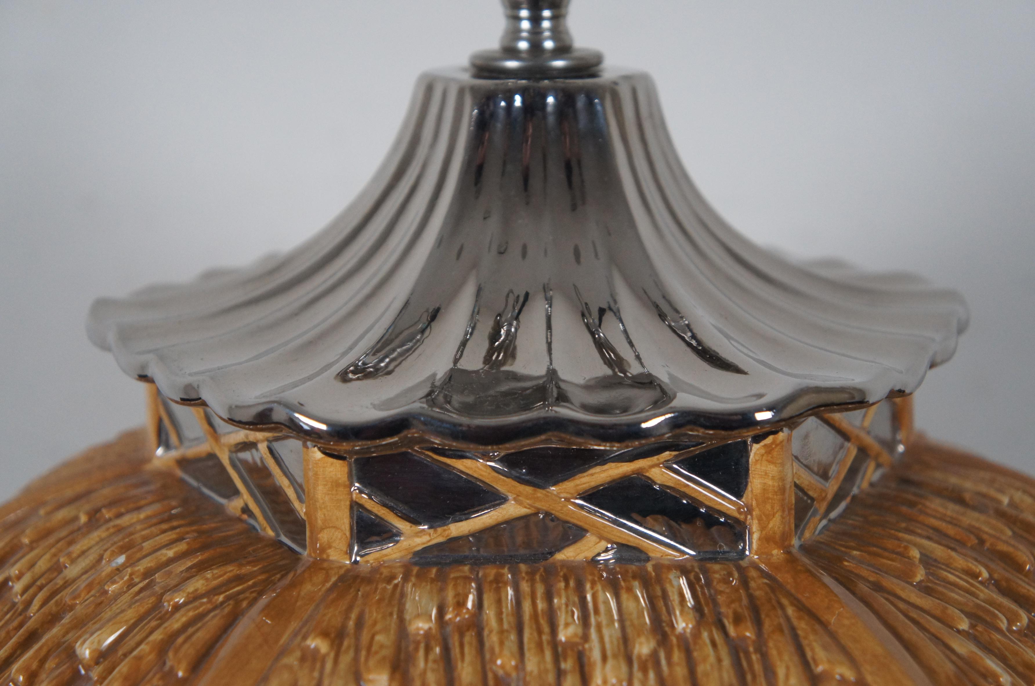 Porcelaine Lampe de bureau chinoiseries en porcelaine miroir avec jarre de pagode octogonale en forme de jarre à gingembre en vente
