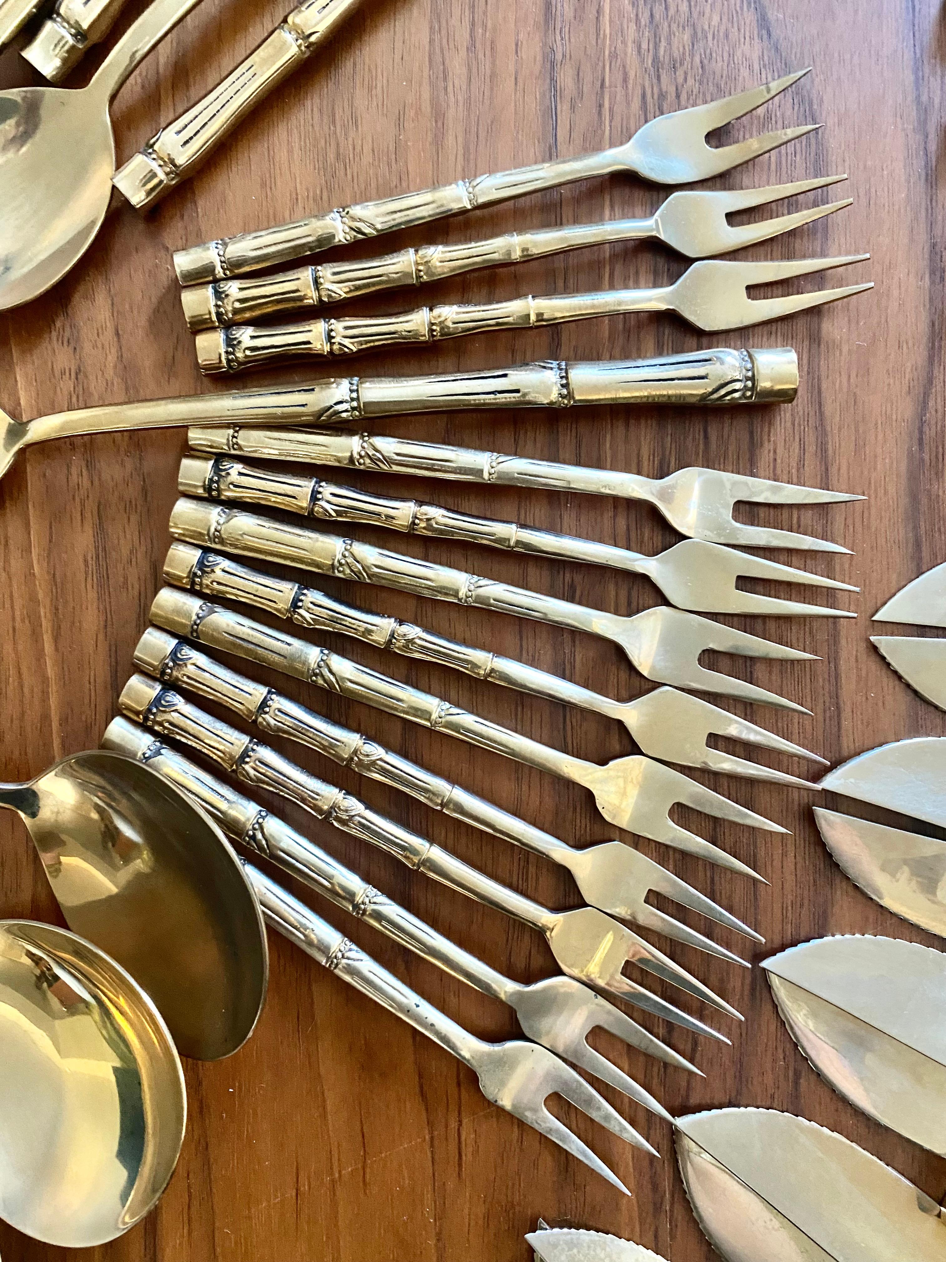Chinoiserie Nickel Bronze Faux Bamboo Flatware Set (144 Pieces) For Sale 2