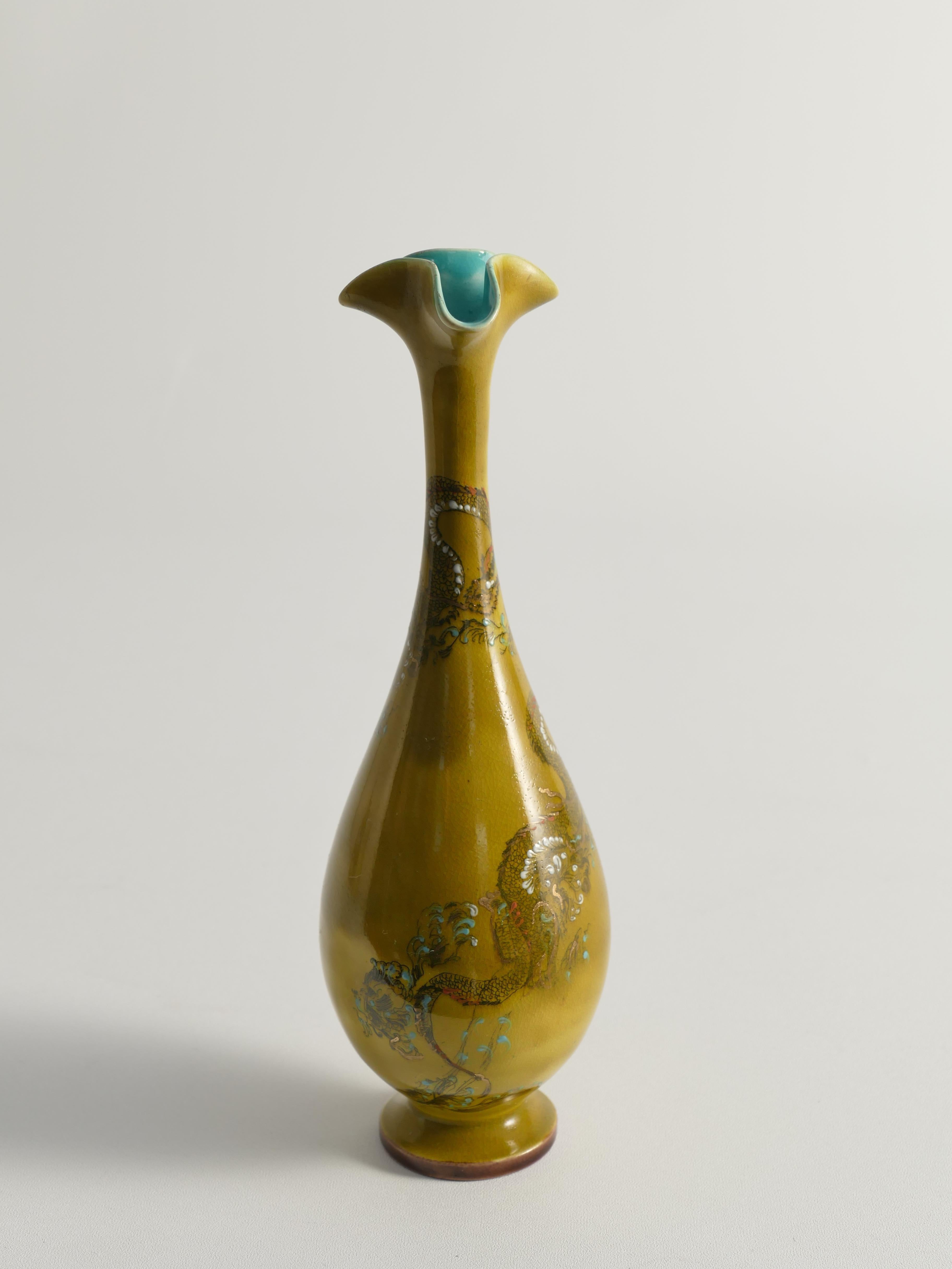 Aesthetic Movement Chinoiserie Ochre Yellow Dragon Vase by Lambeth Doulton Faience, England 1880s For Sale