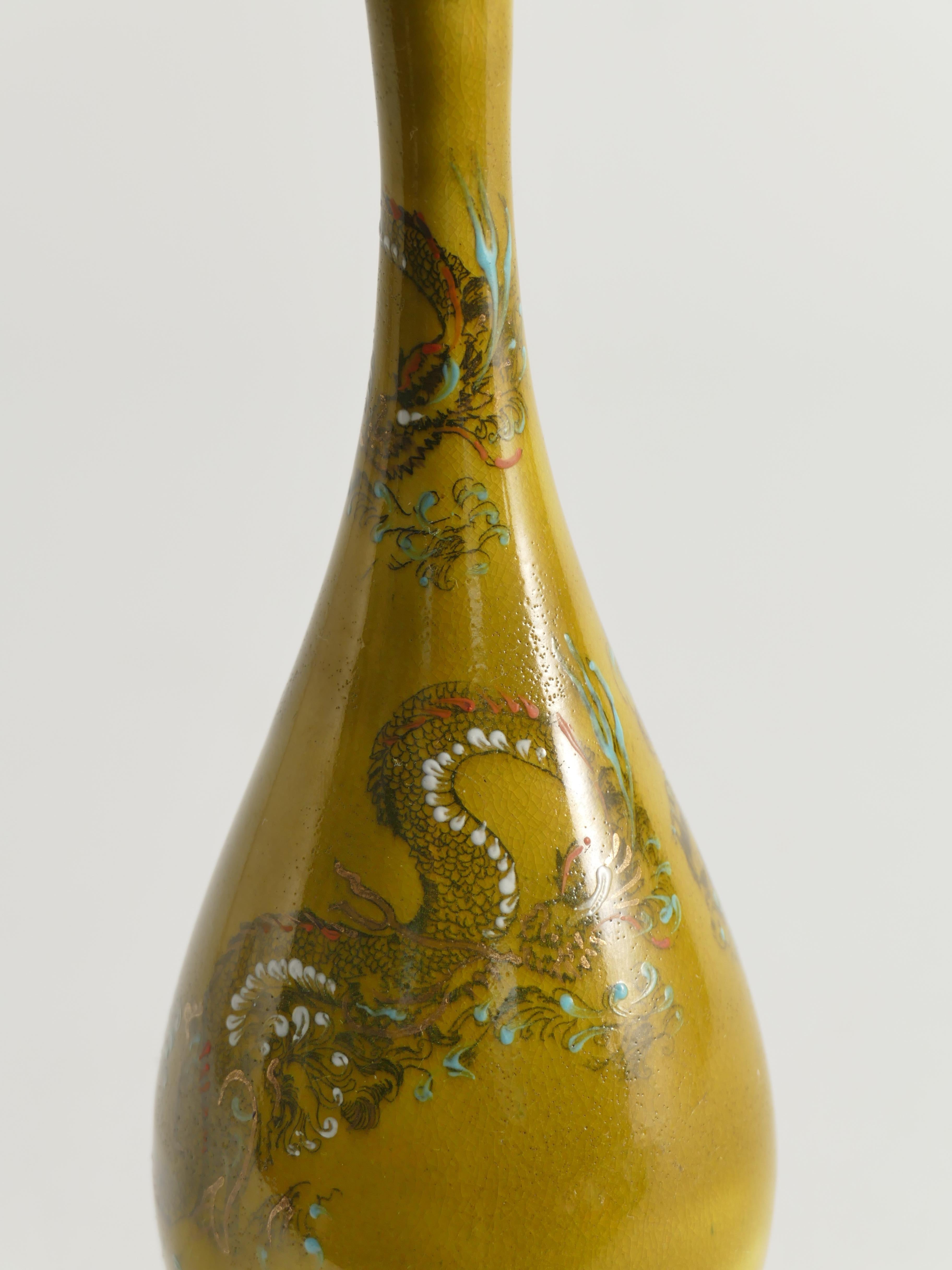 Chinoiserie Ochre Yellow Dragon Vase by Lambeth Doulton Faience, England 1880s In Good Condition For Sale In Grythyttan, SE