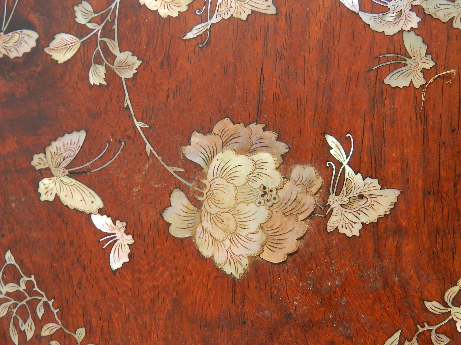 Inlay Chinoiserie Oval Tray Wood Inlaid Butterflies Flowers late 19th Century