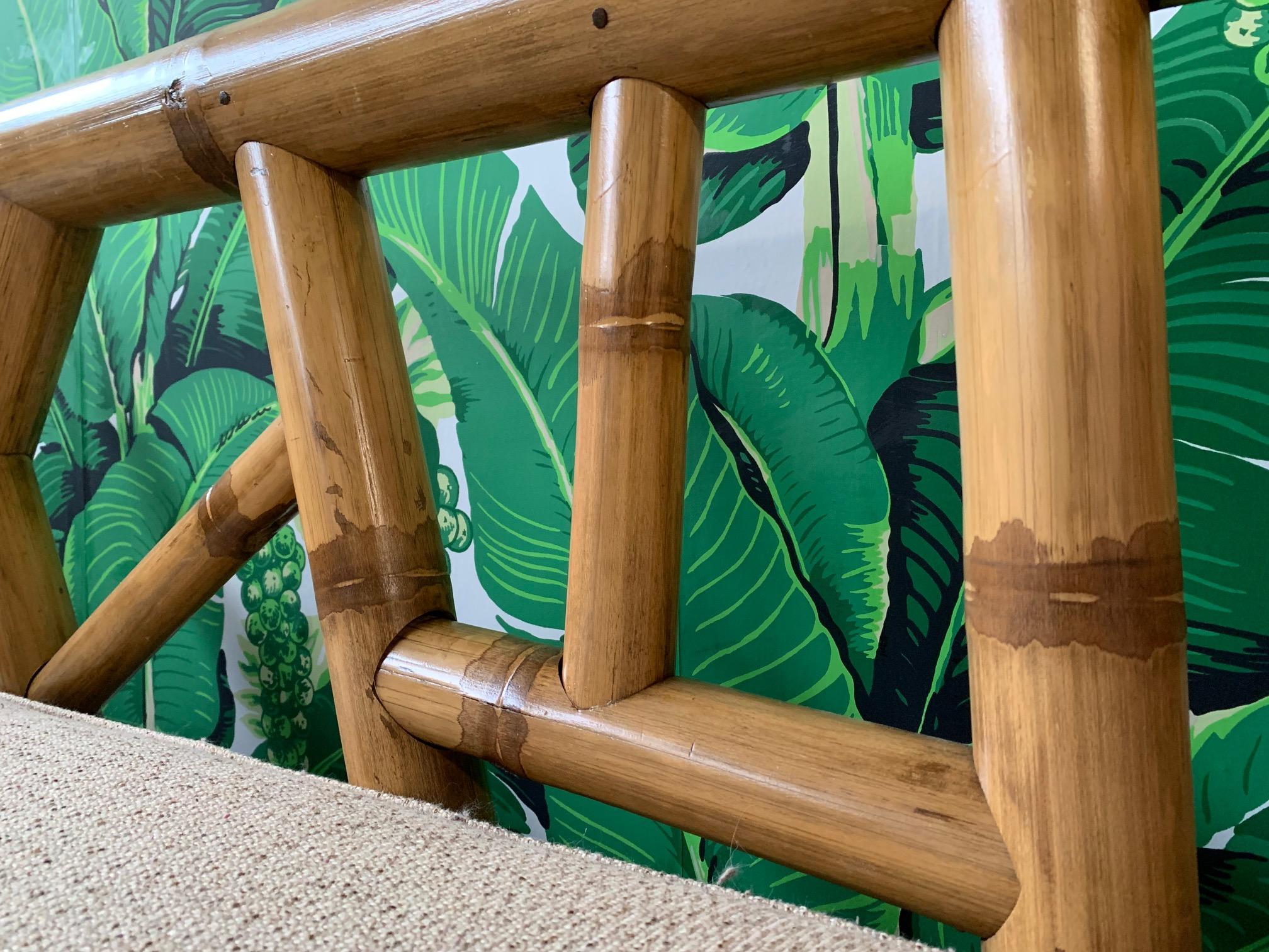 Chinoiserie Übergroßes Bambus Sektional Sofa im Zustand „Gut“ in Jacksonville, FL