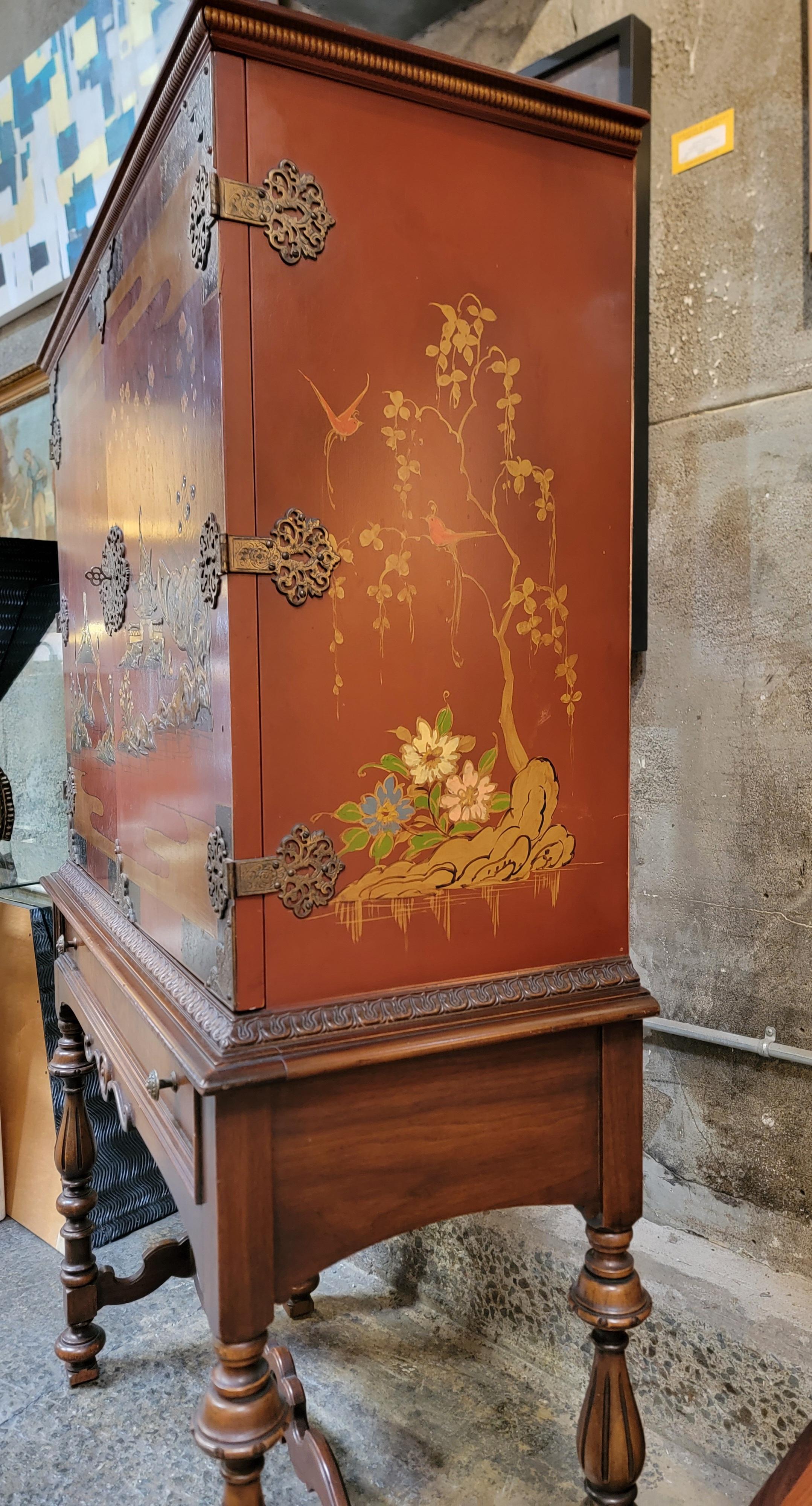 Chinoiserie Painted Cabinet Circa. 1930's For Sale 7