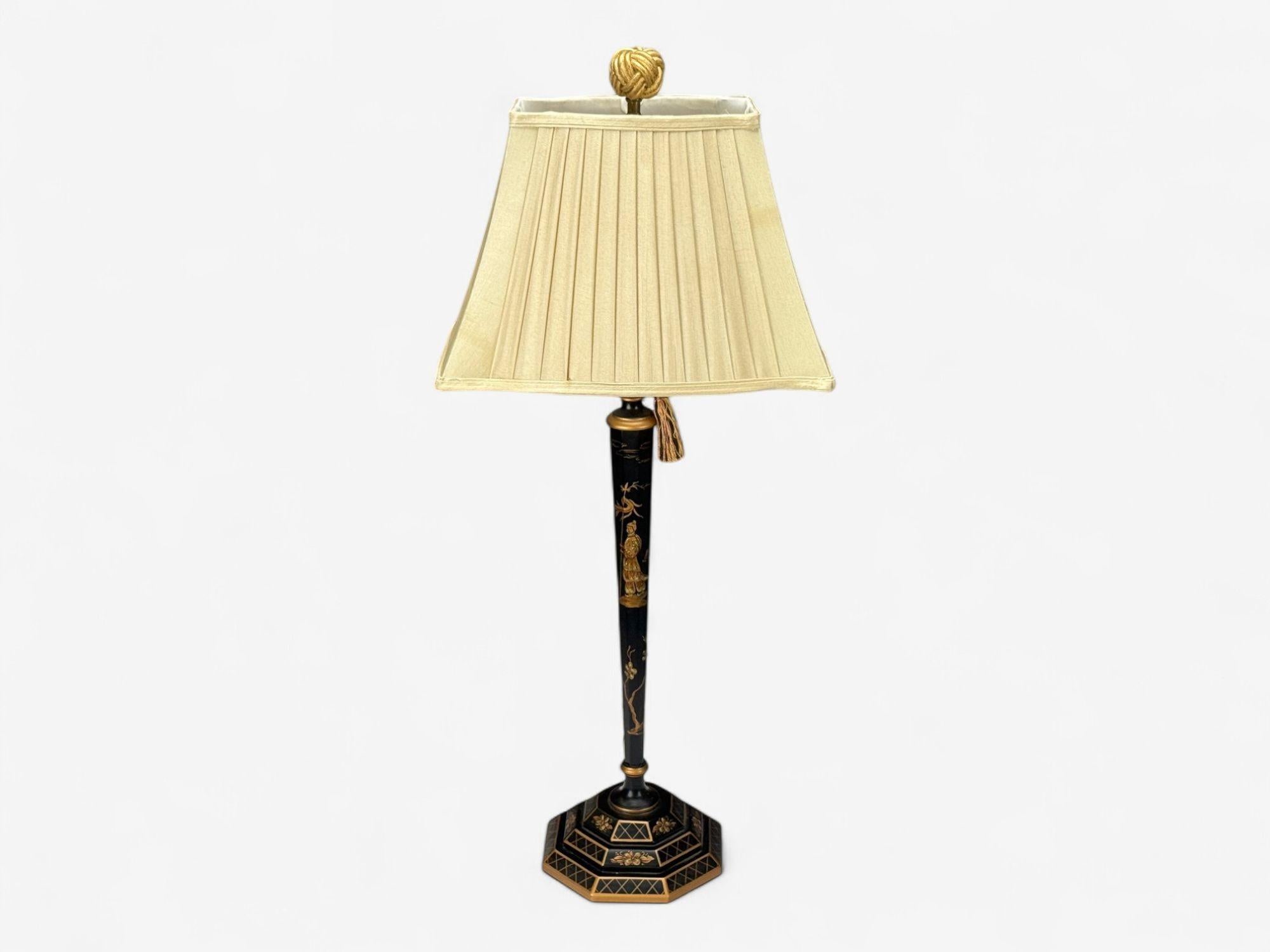 Lampade da tavolo cineserie, legno dipinto, dorato, ebanizzato, USA, anni '70 in vendita 1