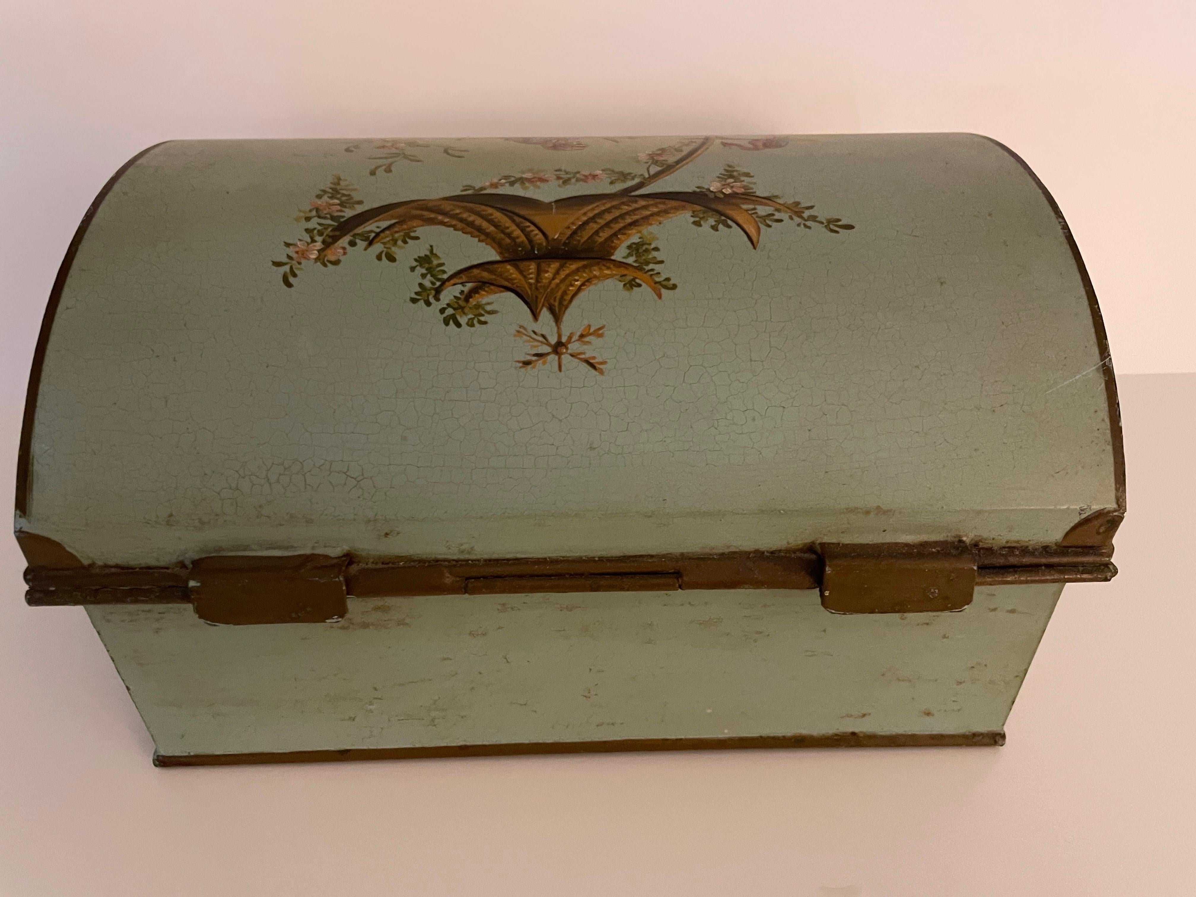 Tôle Chinoiserie Pale Green Tole Box with Hinged Lid For Sale