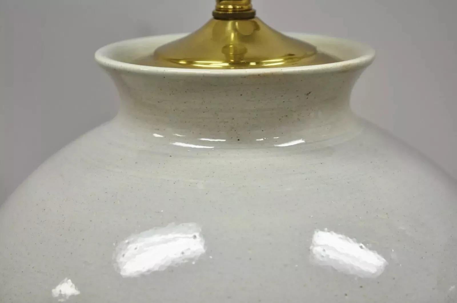 Paire de lampes de table en porcelaine céladon à jarre en céramique émaillée verte - Paire Bon état - En vente à Philadelphia, PA