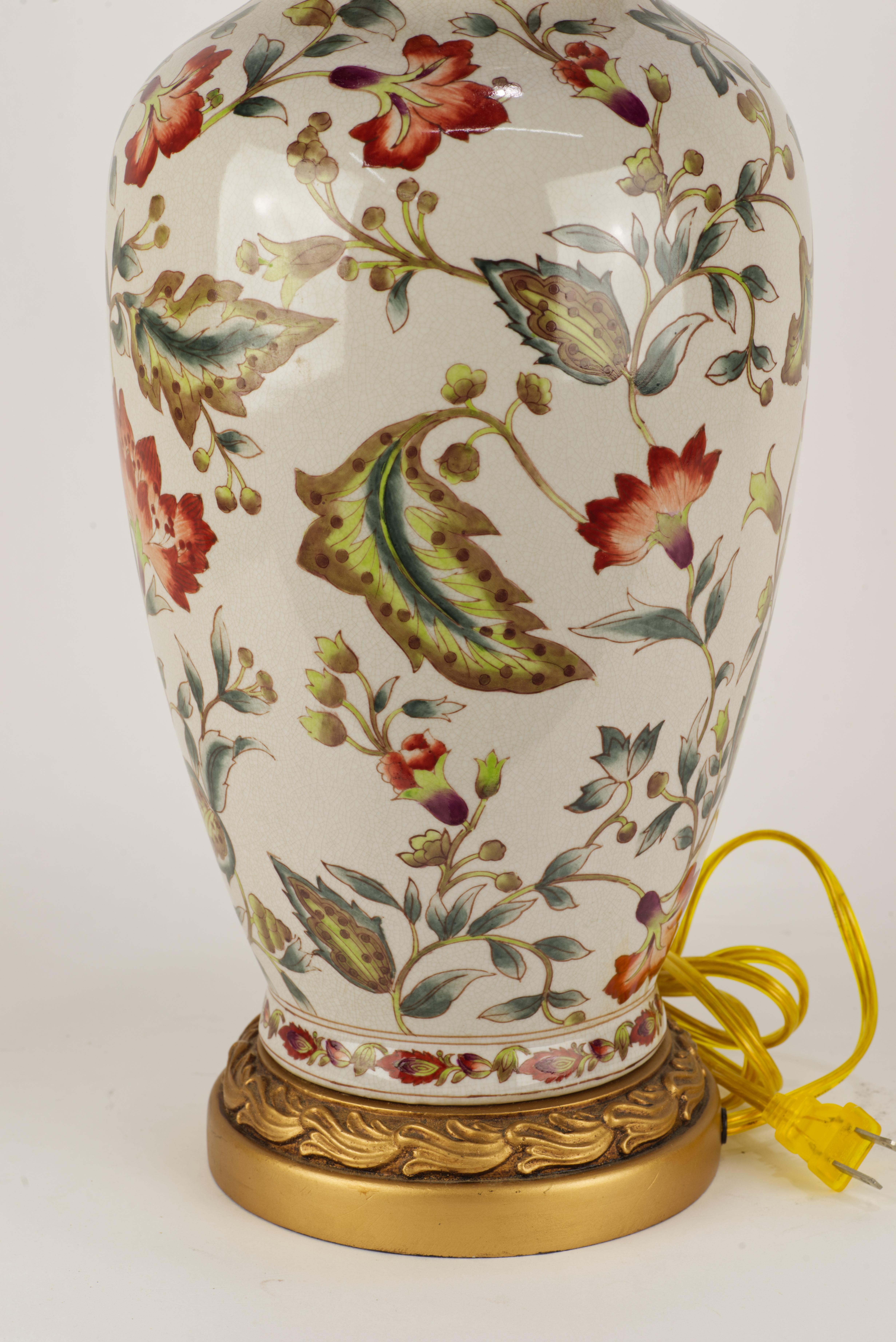 Chinoiserie Porzellan Keramik Blumenmotiv bemalt Tischlampe (Glasiert)