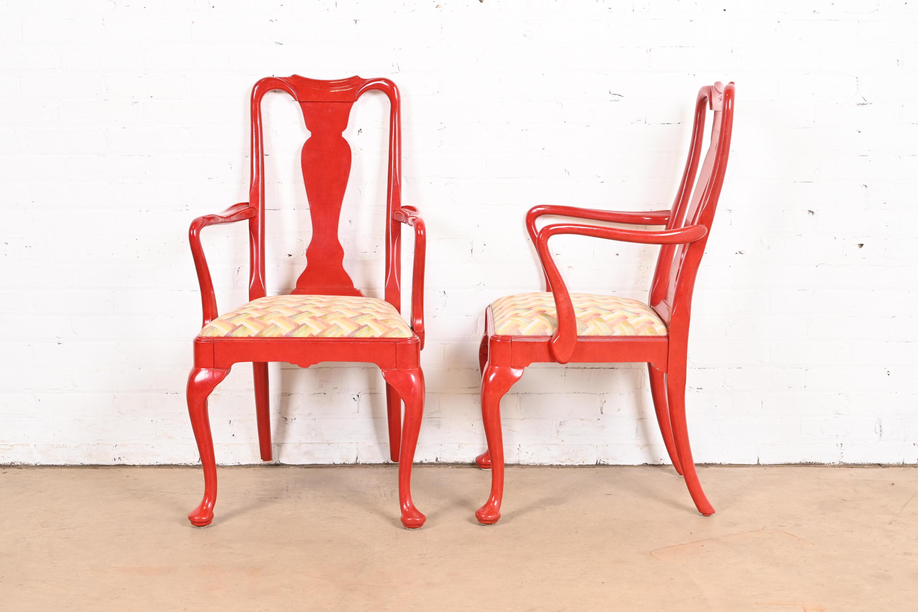 Sedie da pranzo Queen Anne laccate rosse, set di dieci pezzi in vendita 6