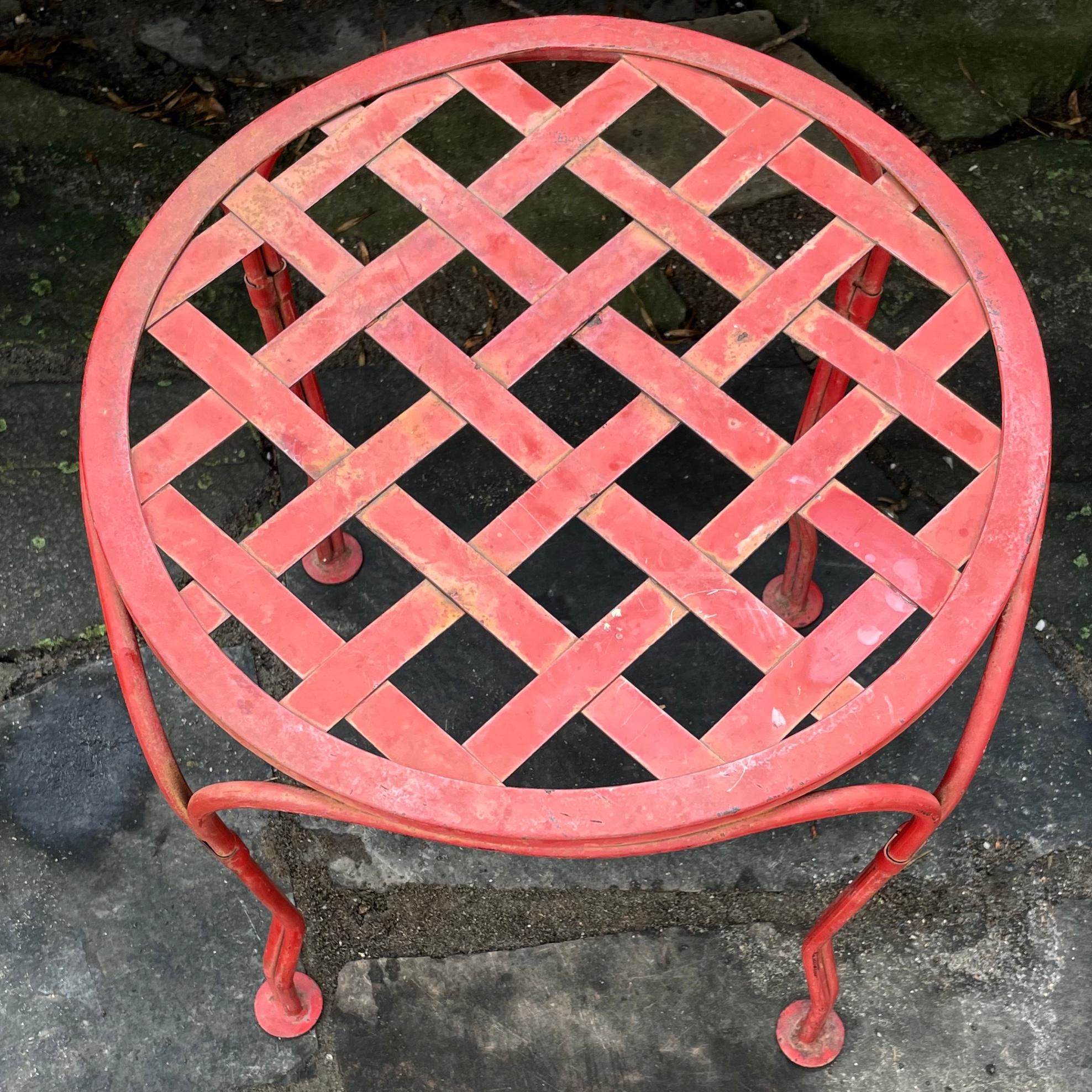 Chinoiserie Red Basketweave Stool or Side Table In Good Condition For Sale In New York, NY