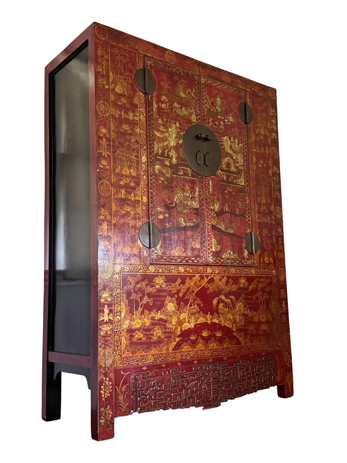 Chinoiserie Red Lacquered Qing Dynasty Cabinet In Good Condition For Sale In Bensalem, PA