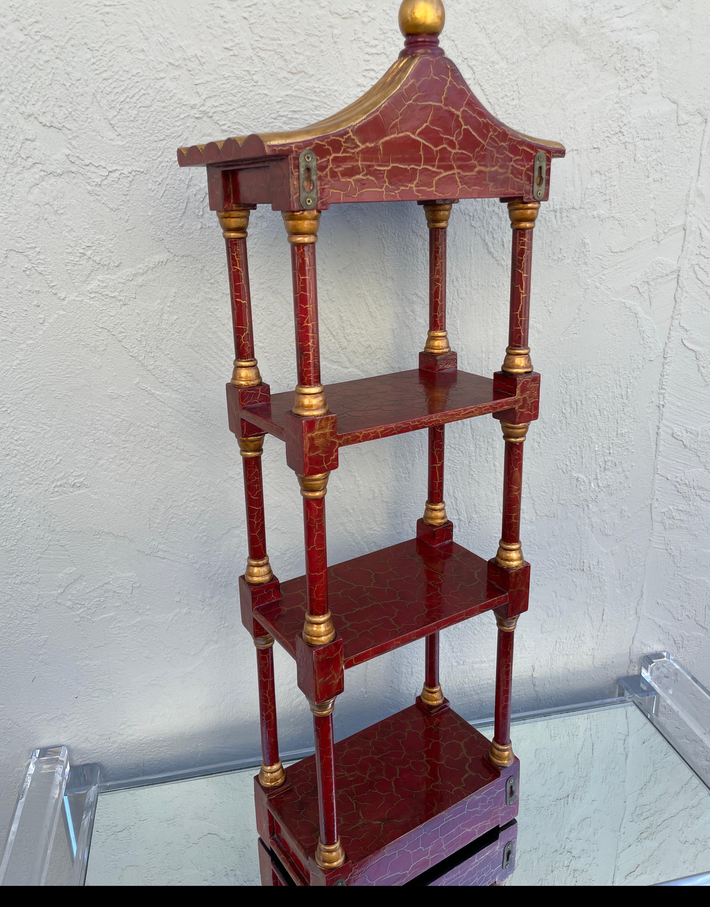 Rotes Wandregal im Pagodenstil im Chinoiserie-Stil im Angebot 2