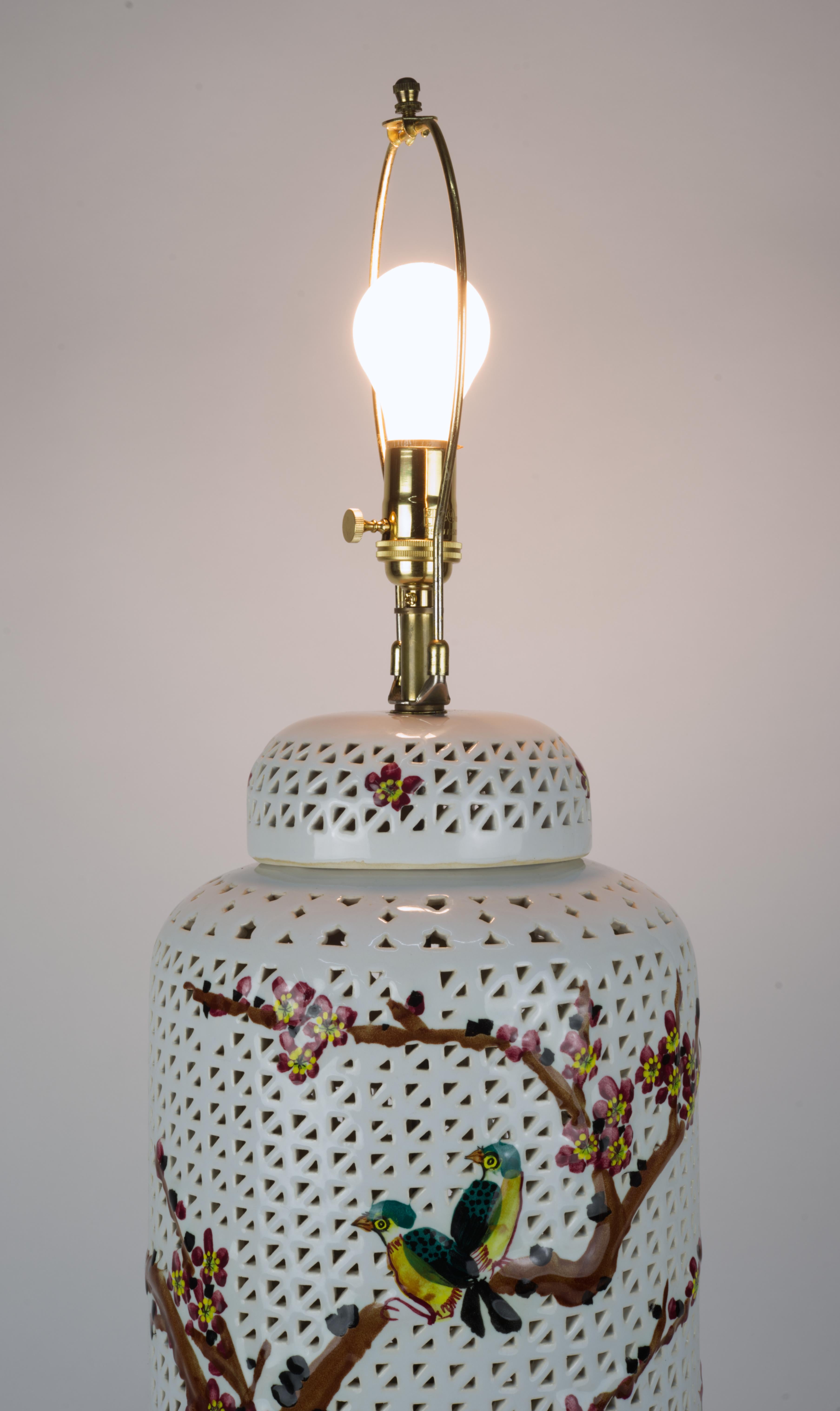 Chinoiserie Reticulated Ginger Jar Table Lamp White Blossoming Branches Birds  For Sale 3
