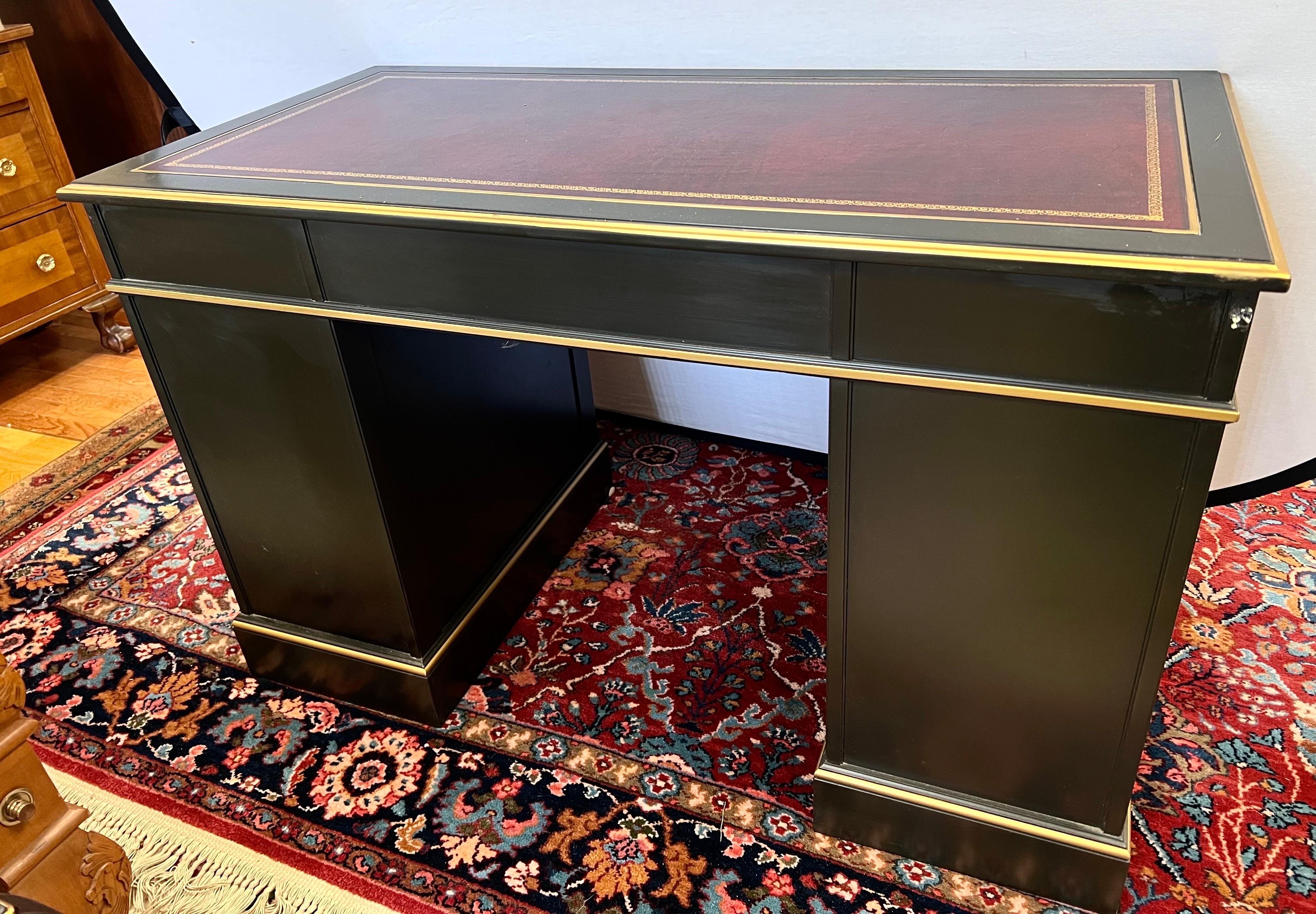 Chinoiserie Sligh-Lowry Black Lacquered Partners Kneehole Desk 6