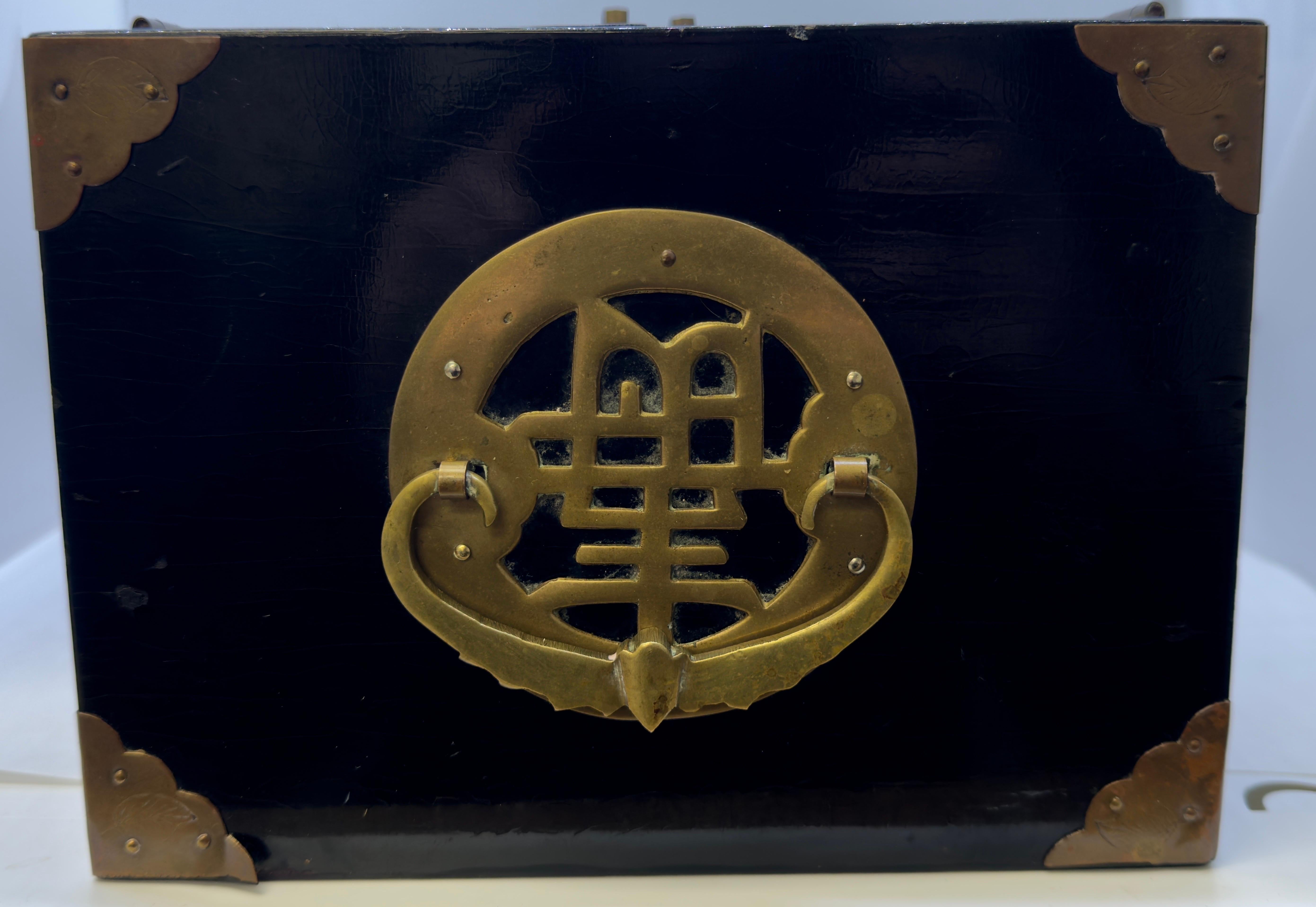 Chinoiserie Style Black Lacquered Jewlery Chest or Cabinet  For Sale 5