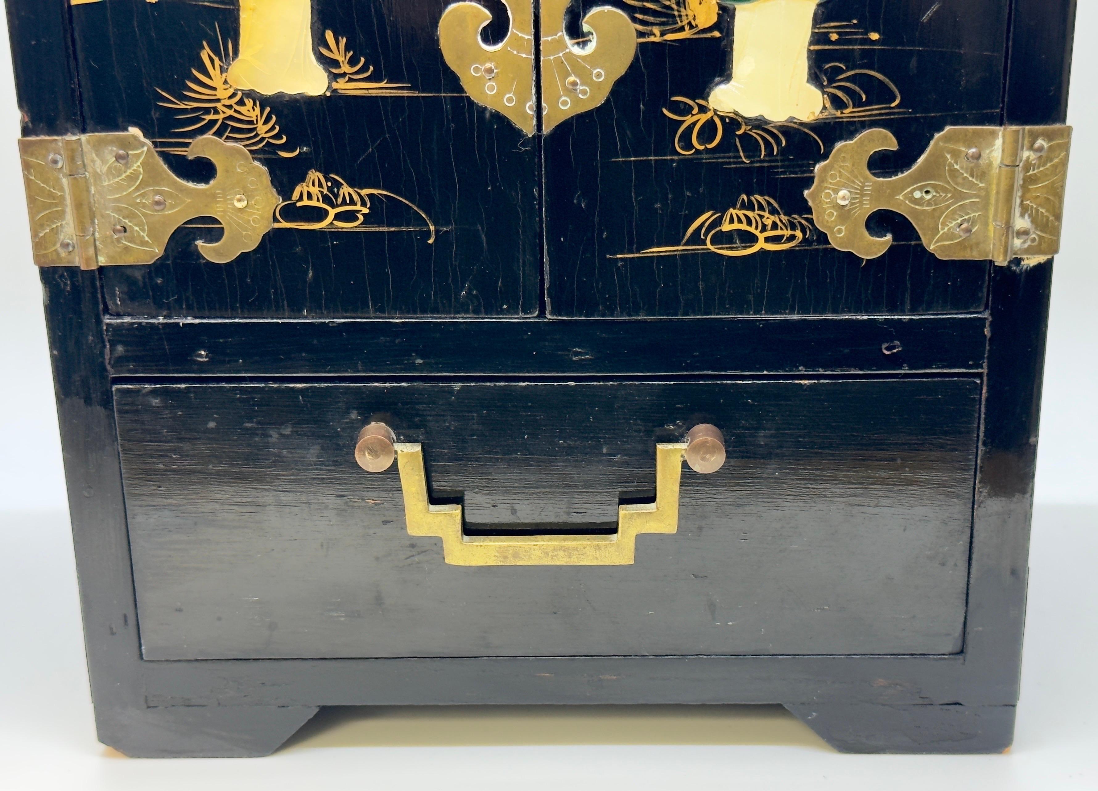 Chinoiserie Style Black Lacquered Jewlery Chest or Cabinet  For Sale 1