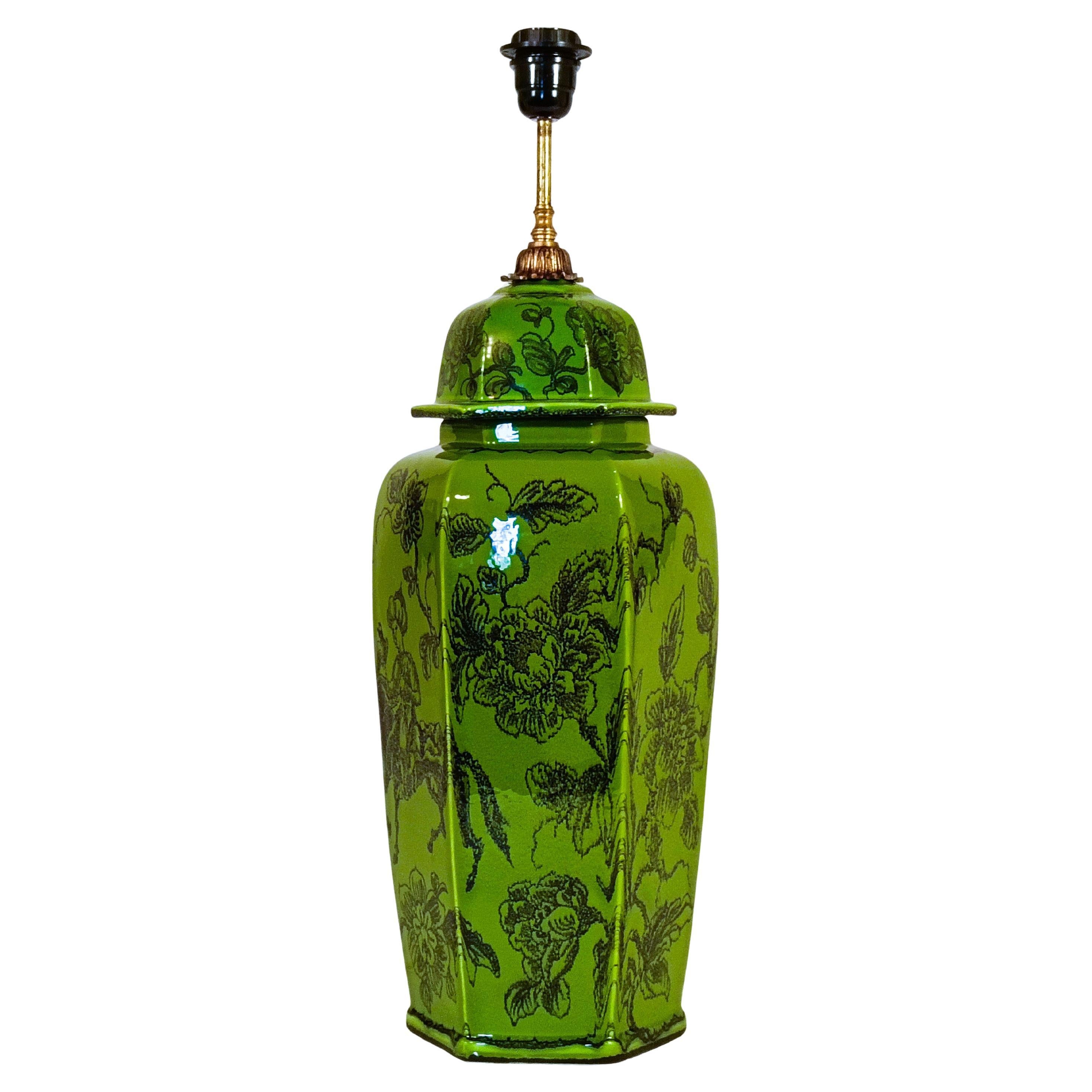 Chinoiserie style ceramic table lamp by Hispania, Spain, 1960s For Sale