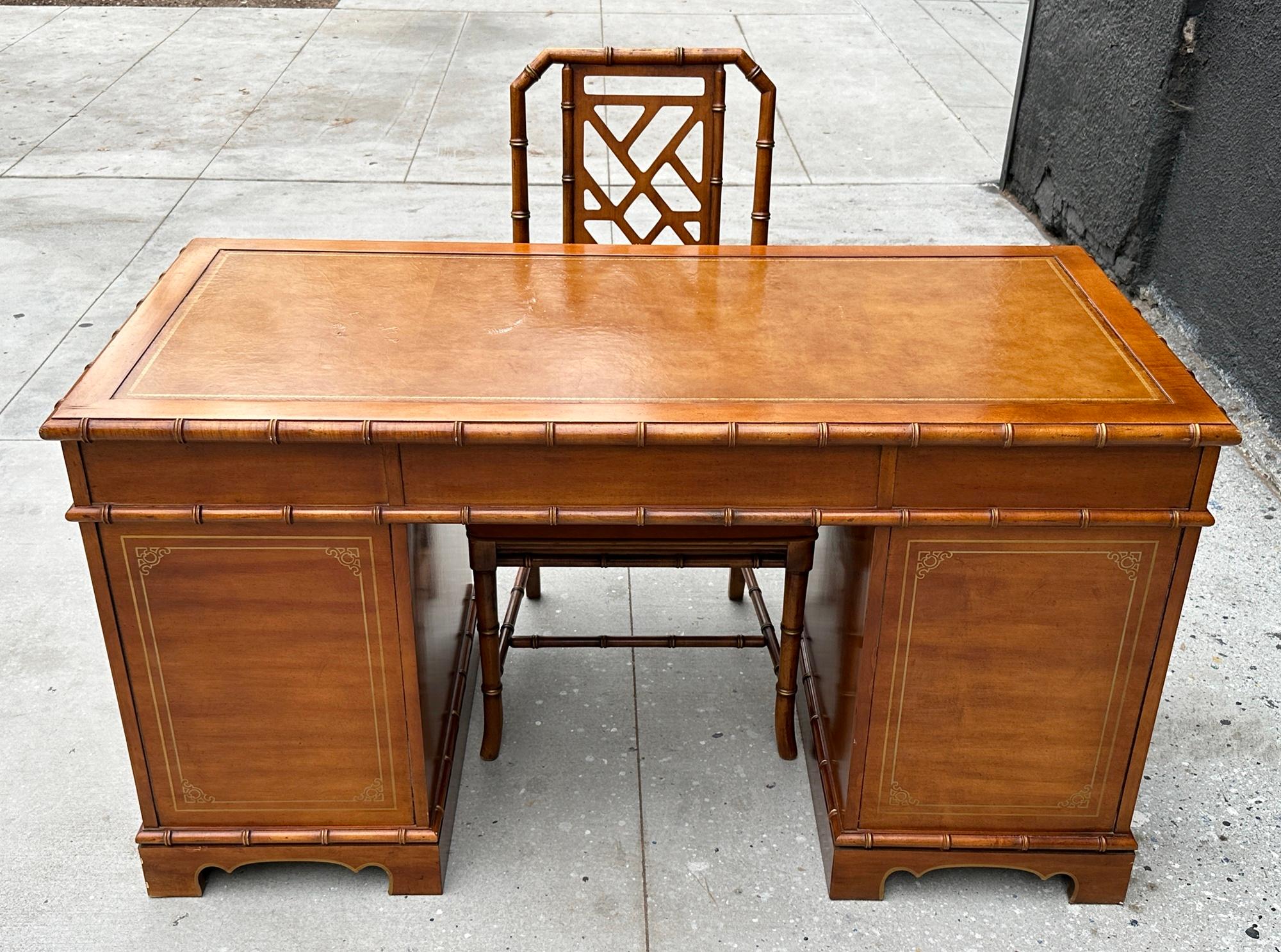 Chinoiserie Style Desk & Chair by Drexel Heritage, USA 1960's For Sale 3