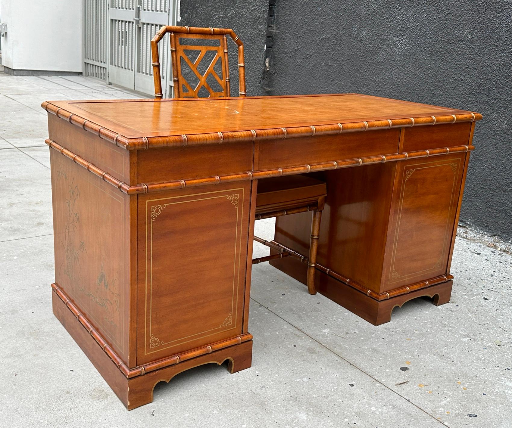 Chinoiserie Style Desk & Chair by Drexel Heritage, USA 1960's For Sale 4