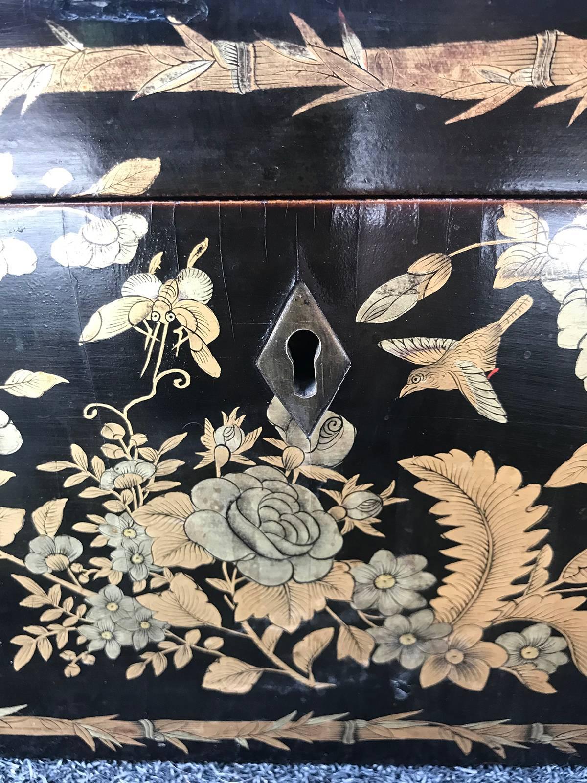 Chinoiserie Tea Caddy with Pewter Liner, circa 1820 8