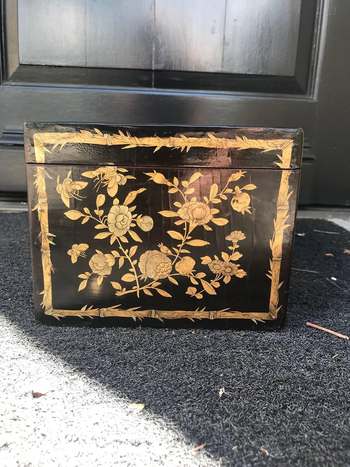 Chinoiserie Tea Caddy with Pewter Liner, circa 1820 1