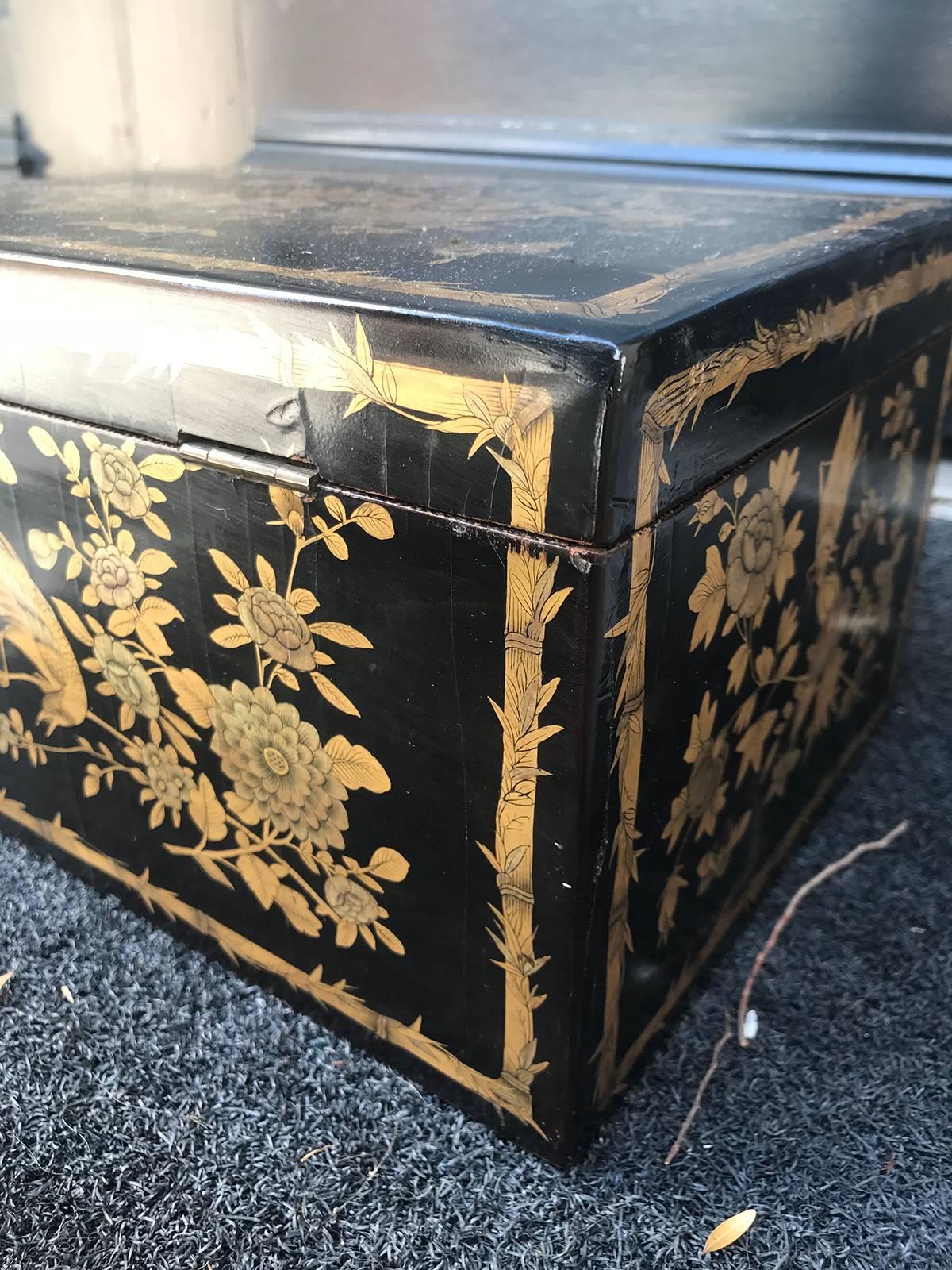 Chinoiserie Tea Caddy with Pewter Liner, circa 1820 3