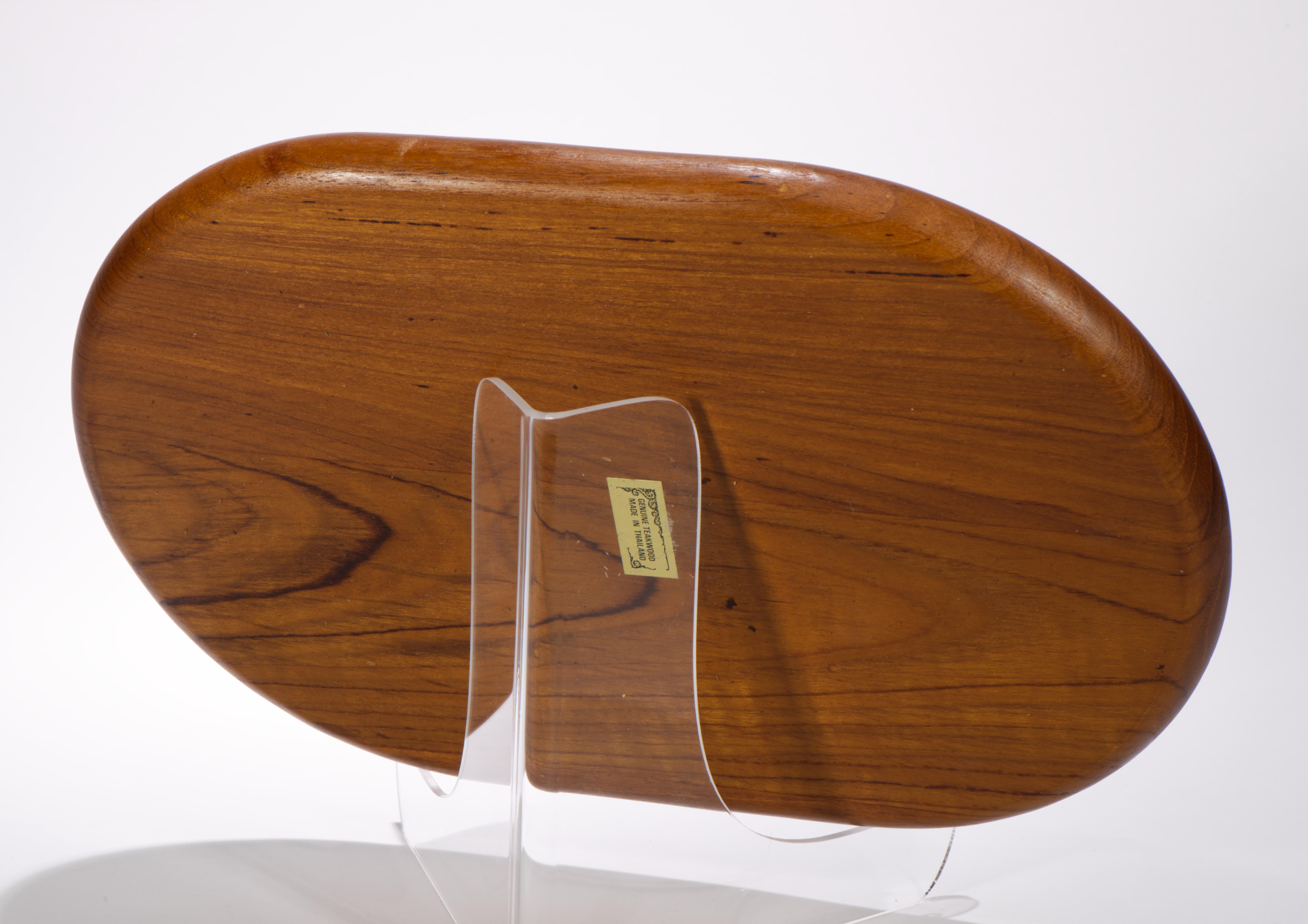 Chinoiserie Teak and Porcelain Serving Tray Floral Decor, 1970s (Thailändisch) im Angebot