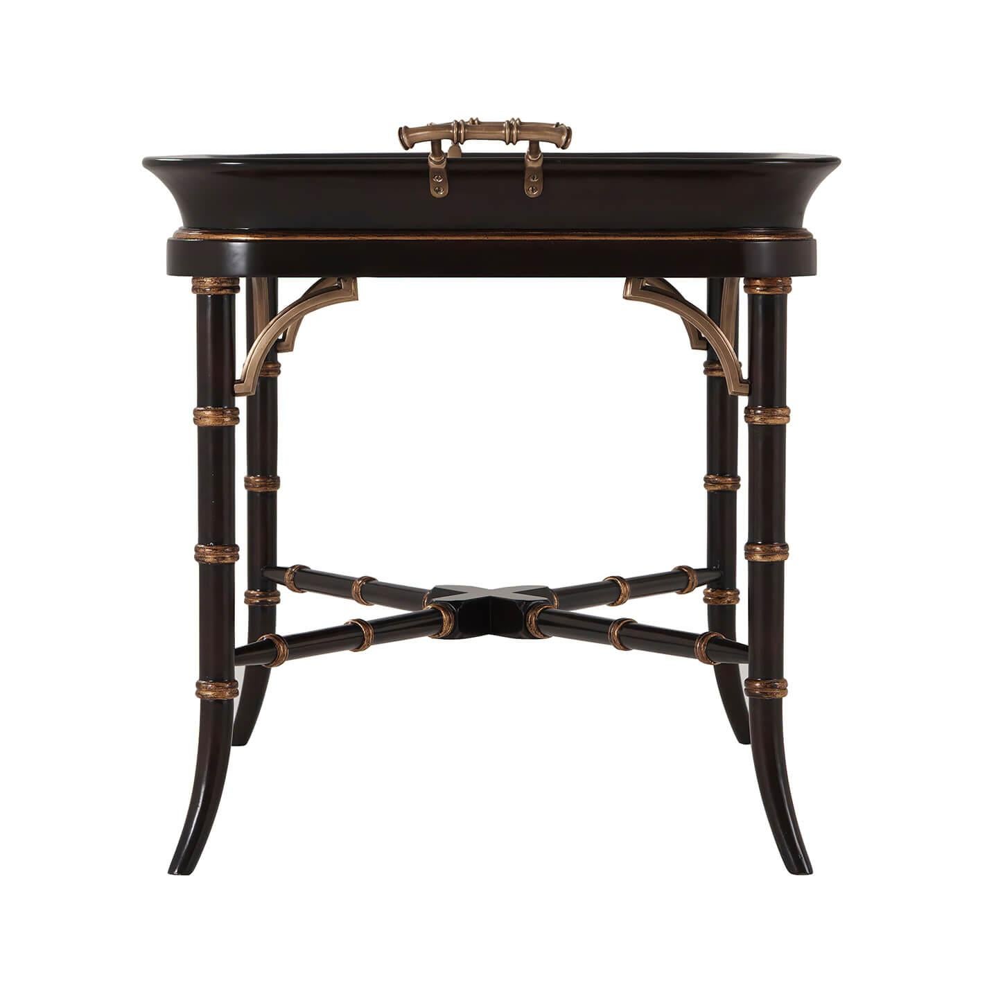 Chinoiserie Tisch mit Tablett (Vietnamesisch) im Angebot