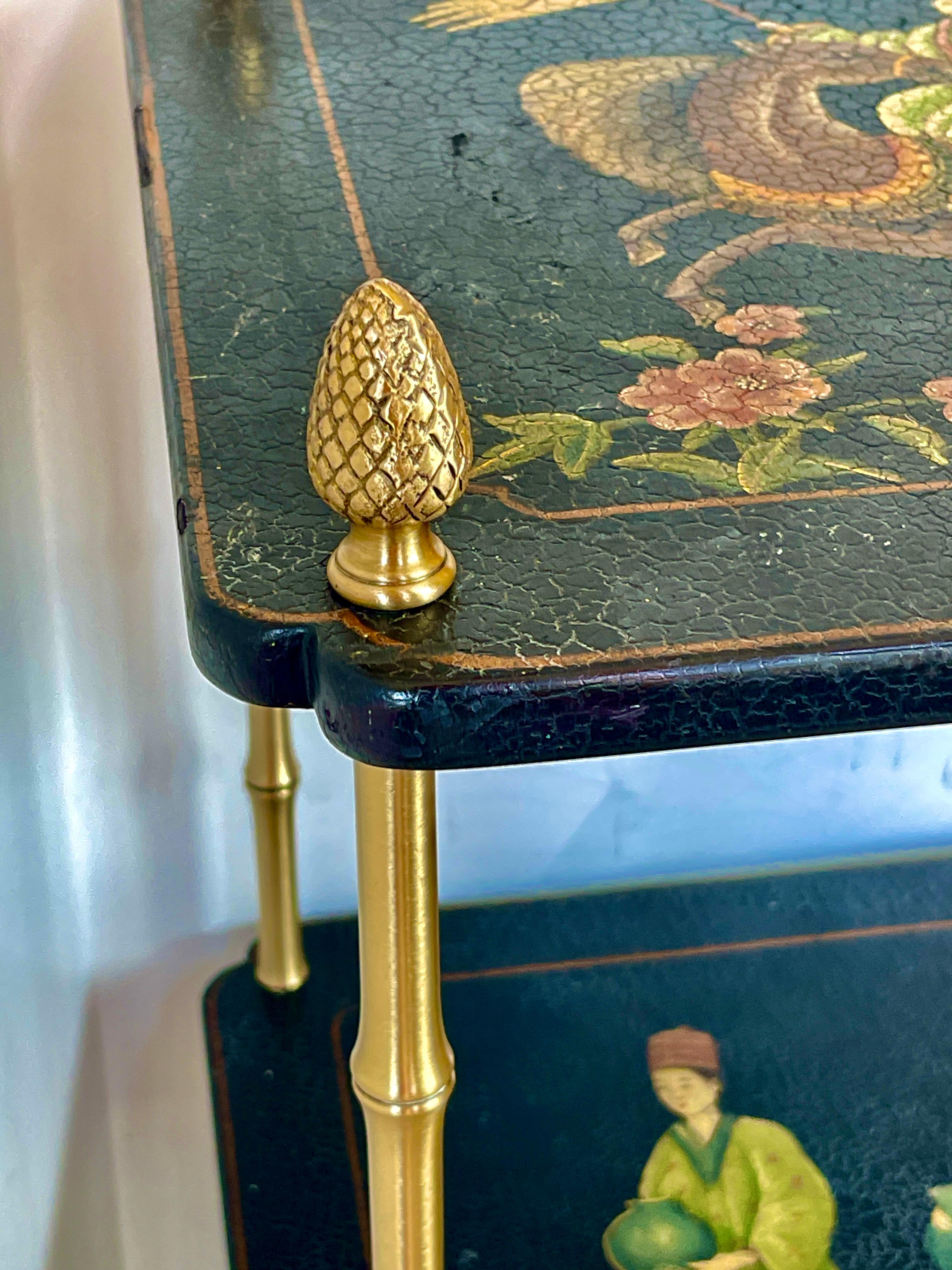 Tavolino a due piani Chinoiserie  Con piedini in ottone,  Stile Maison Bagues in vendita 2