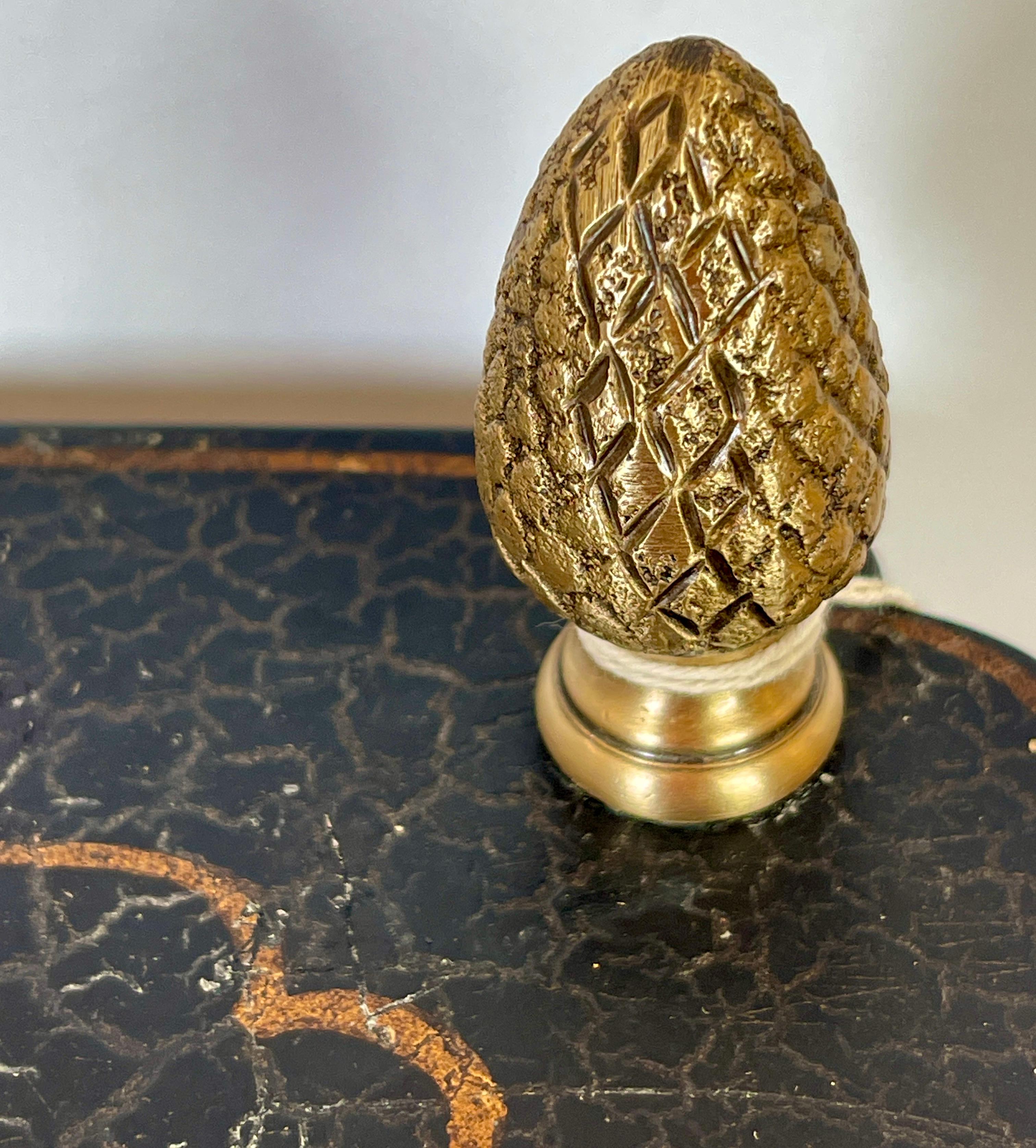 Tavolino a due piani Chinoiserie  Con piedini in ottone,  Stile Maison Bagues in vendita 7