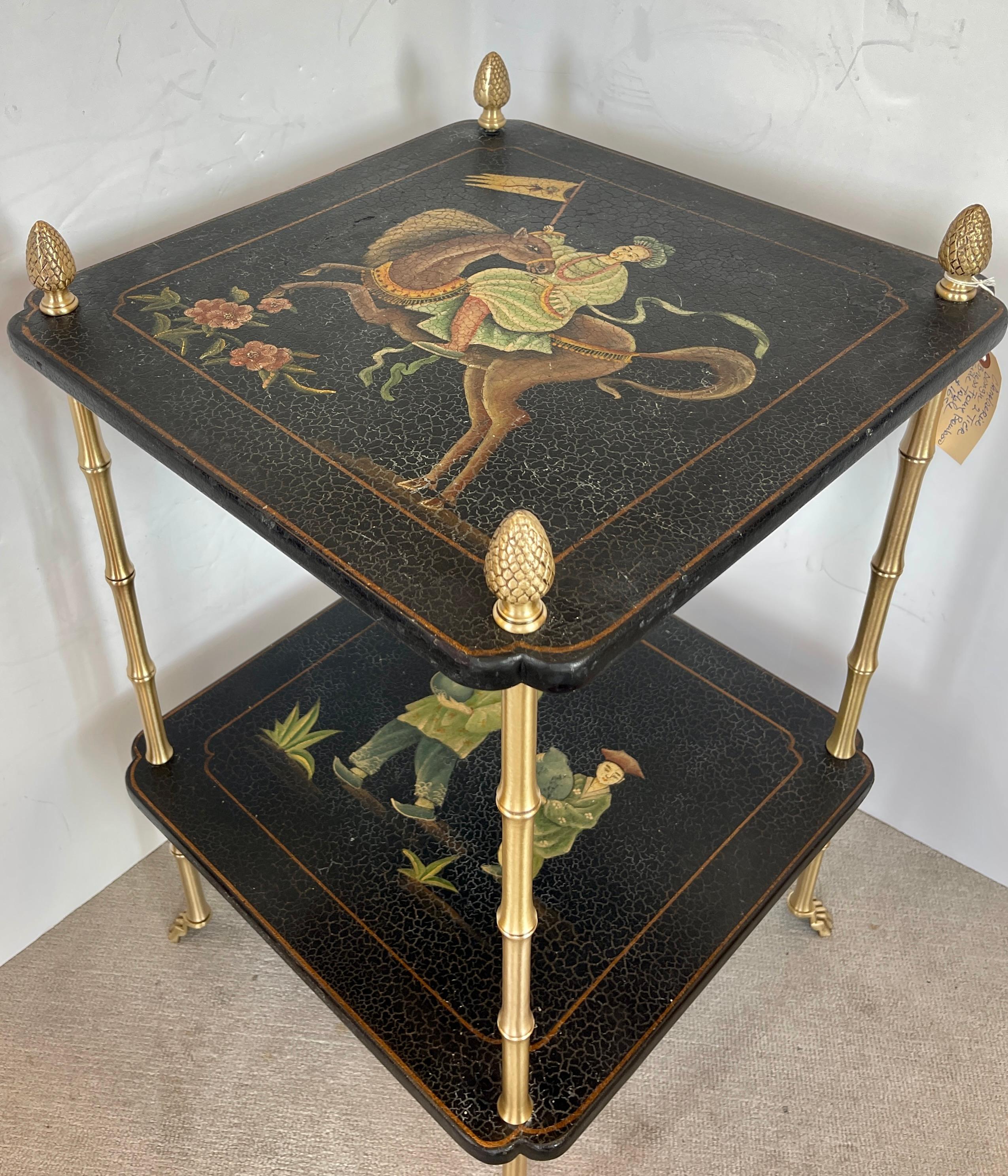 Legno Tavolino a due piani Chinoiserie  Con piedini in ottone,  Stile Maison Bagues in vendita