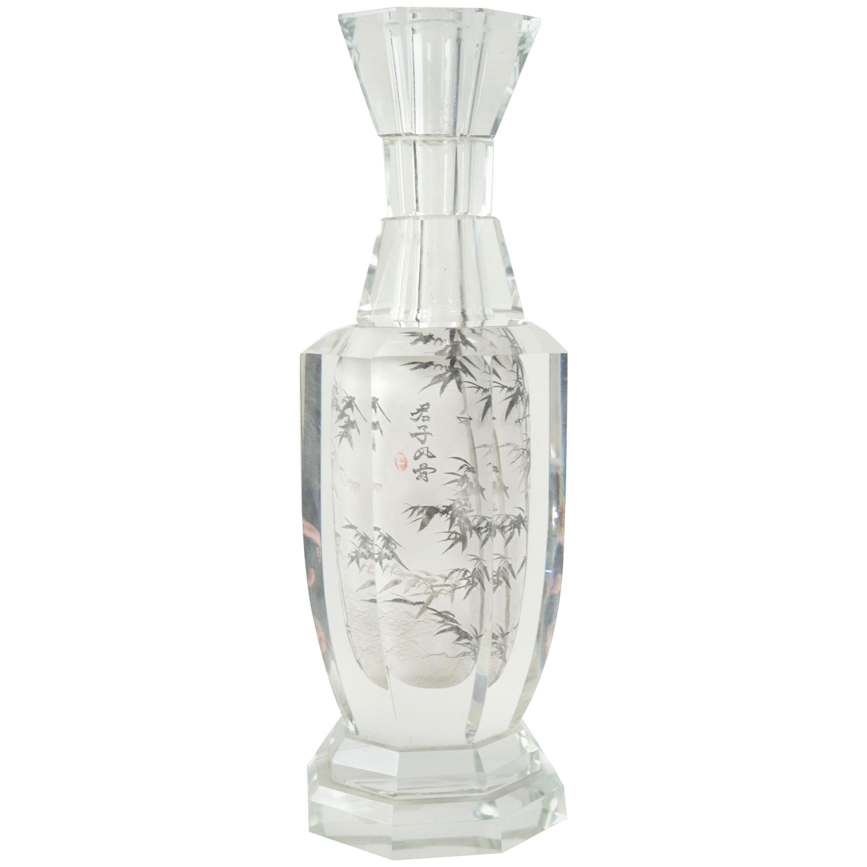 Vase chinoiseries en cristal du 20ème siècle