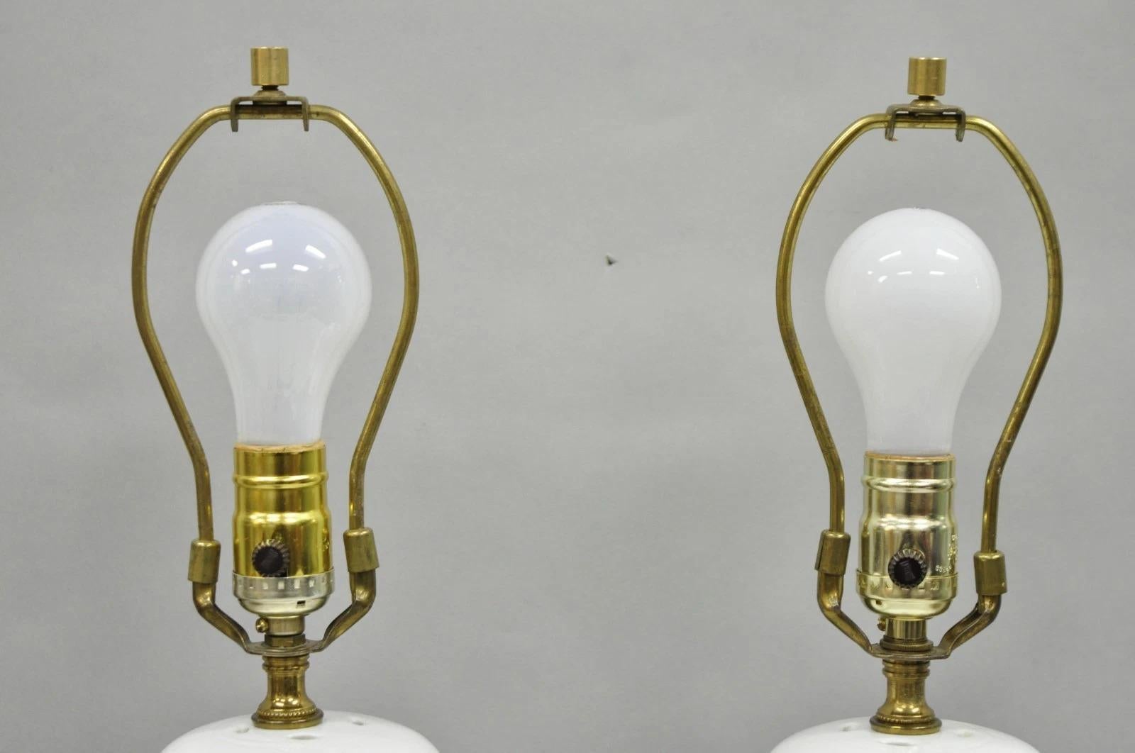 Chinoiserie Blanco Blanc De Chine Porcelana Jengibre Jarra Oriental Lámpara de Mesa Pareja siglo XX en venta