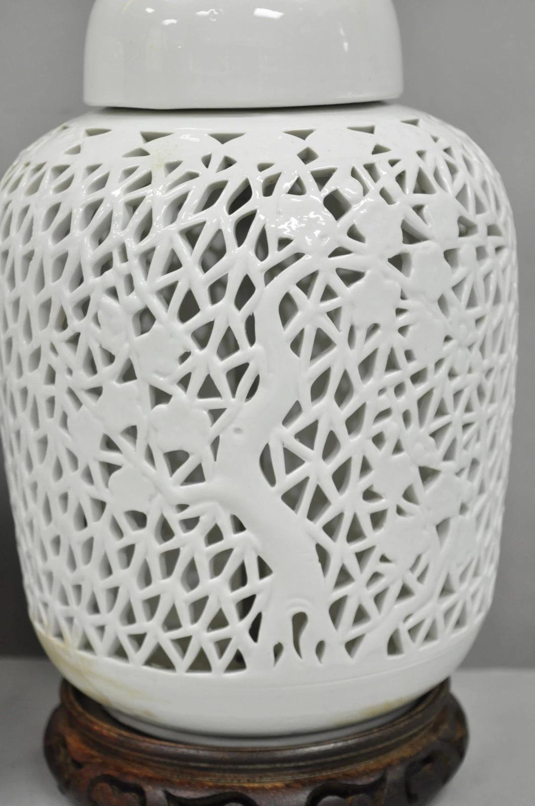 Chinoiserie Blanco Blanc De Chine Porcelana Jengibre Jarra Oriental Lámpara de Mesa Pareja en venta 3