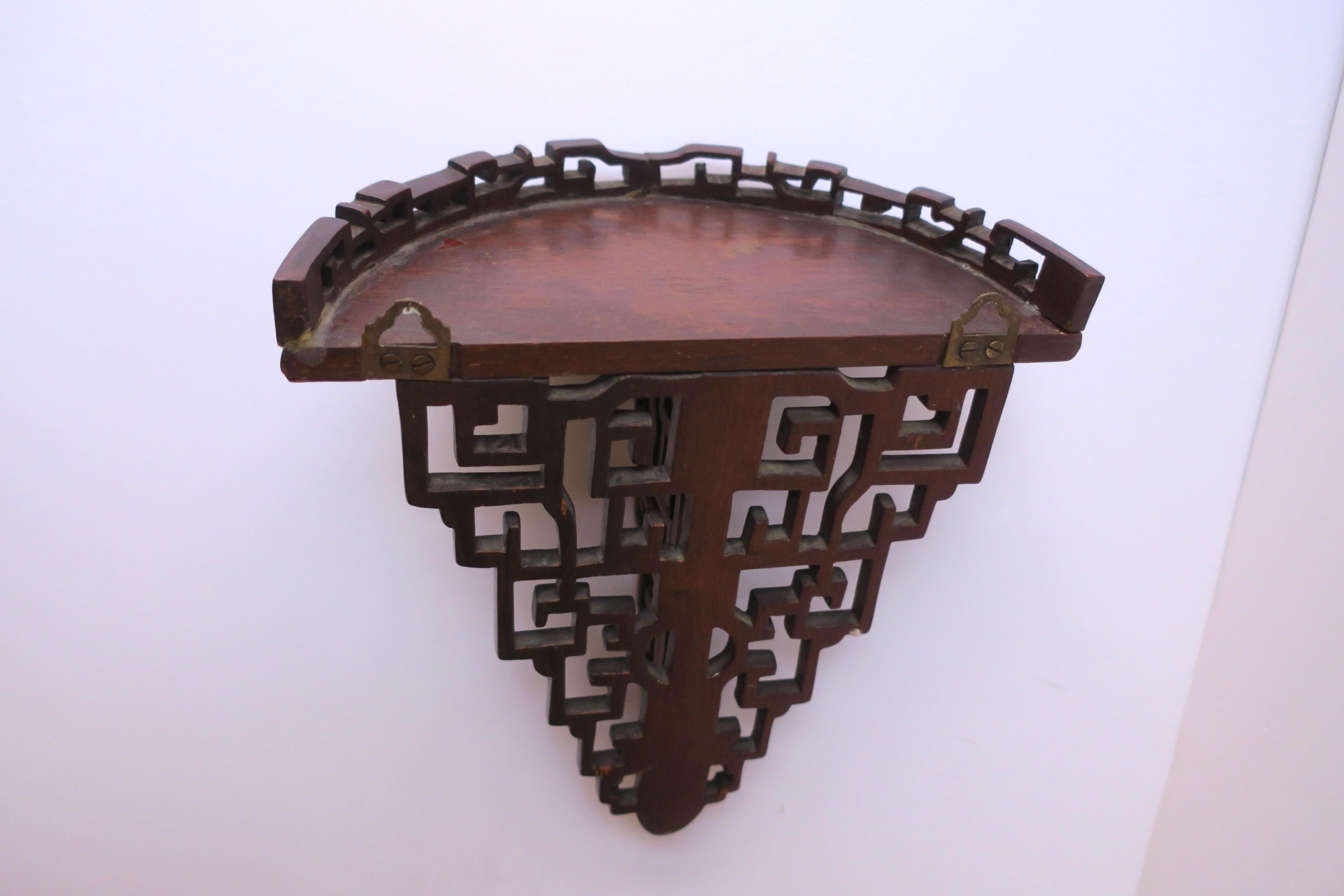 Chinoiserie Wood Wall Shelf Bracket for Vase Decorative Object Sculpture For Sale 5