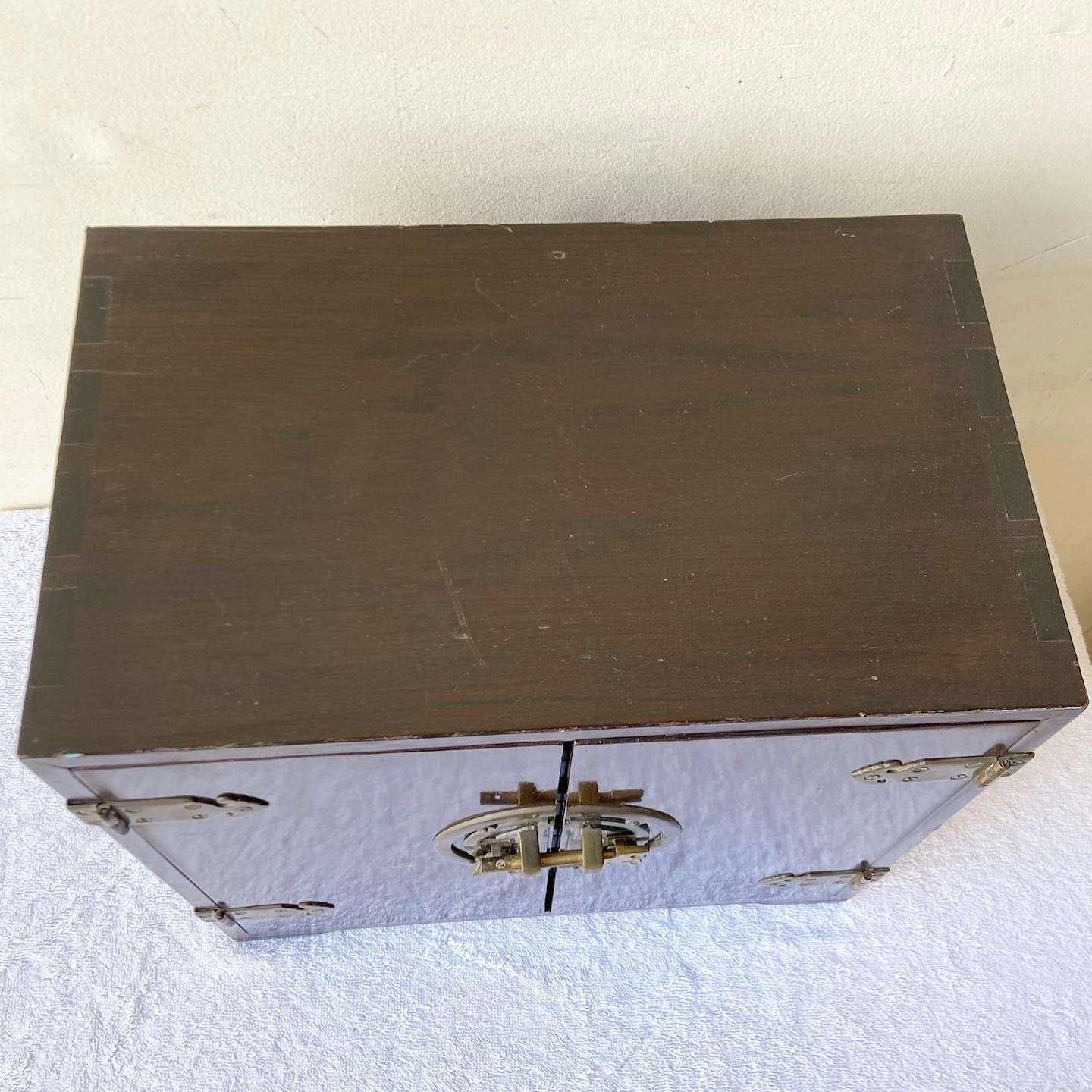 Chinoiserie Wooden and Brass Jewelry Chest In Good Condition For Sale In Delray Beach, FL