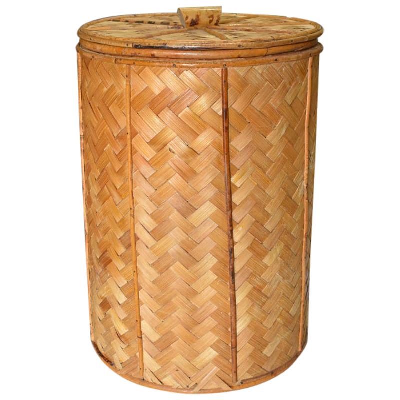 Chinoiserie Woven Bamboo Hamper with Lid For Sale