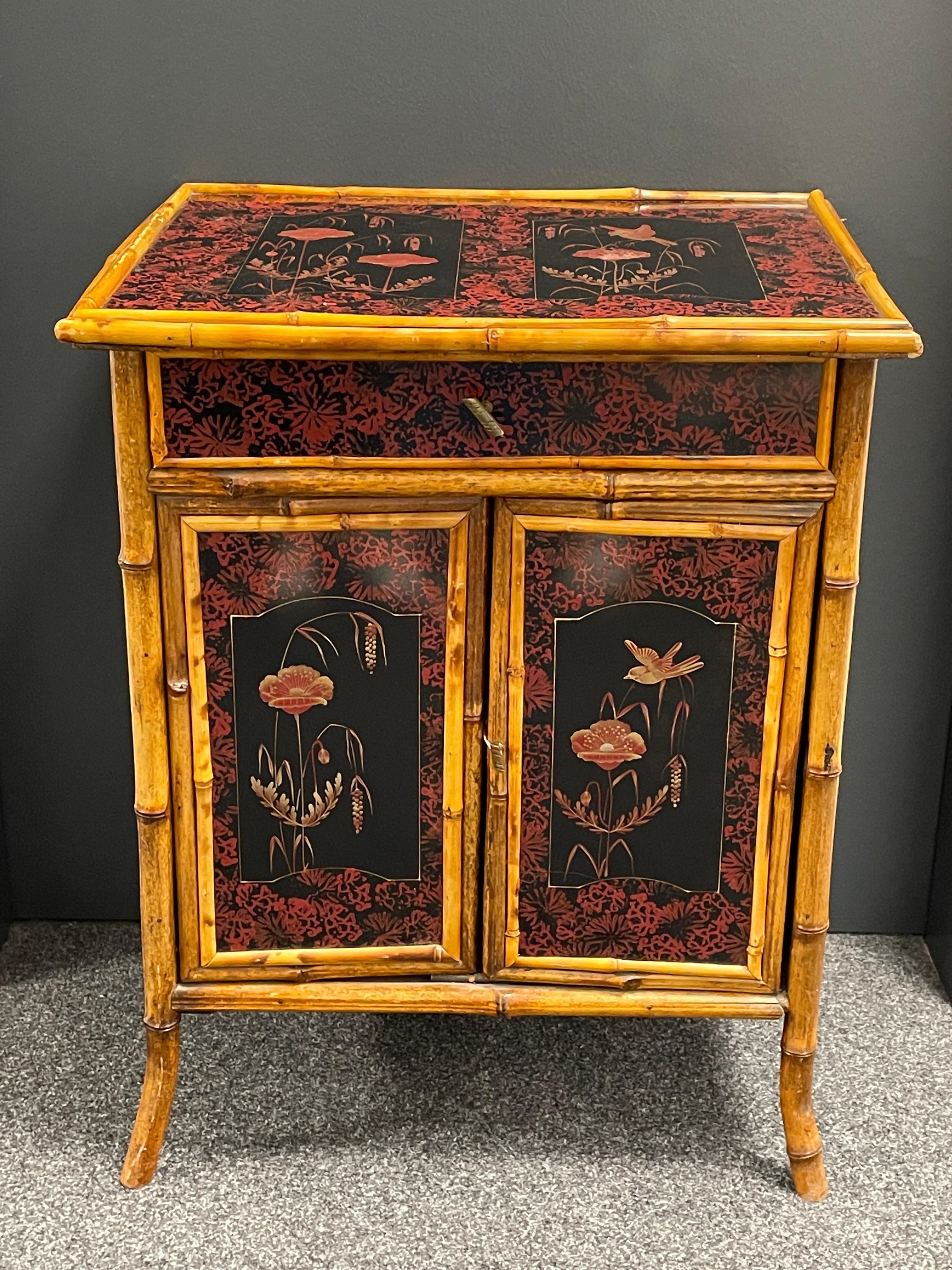 Gilt Chinoiseries Wood Rattan Bamboo Cupboard with Drawer Art Nouveau German, 1910s